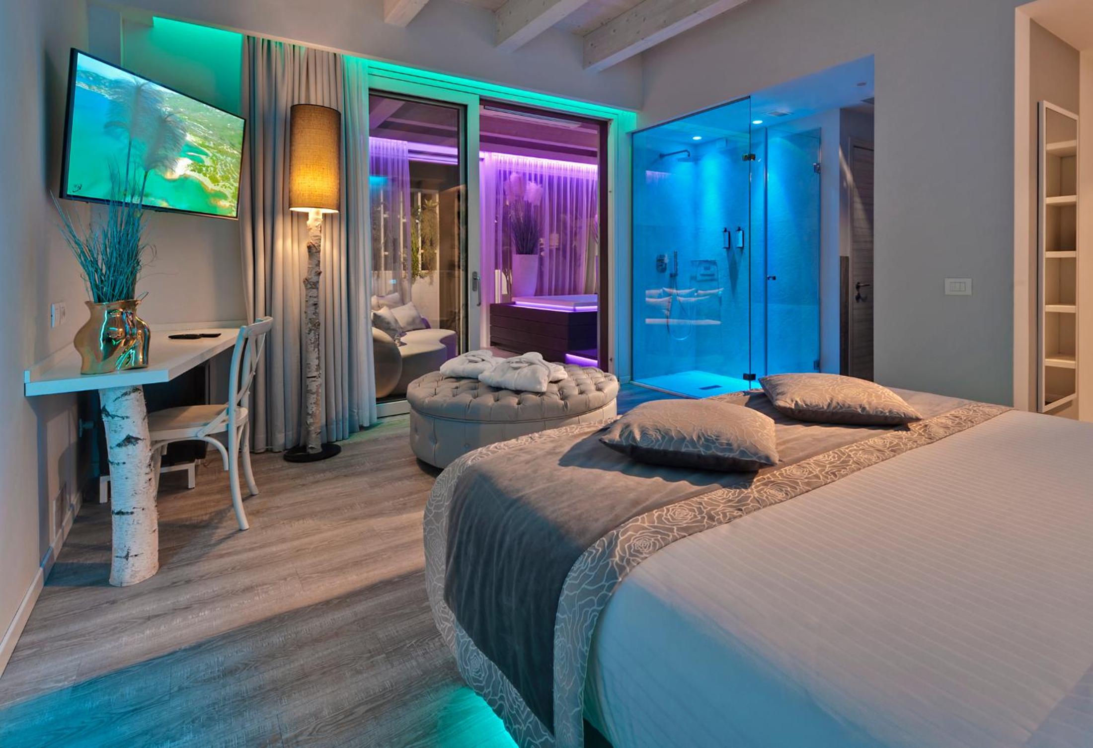 Suite with Spa Bath