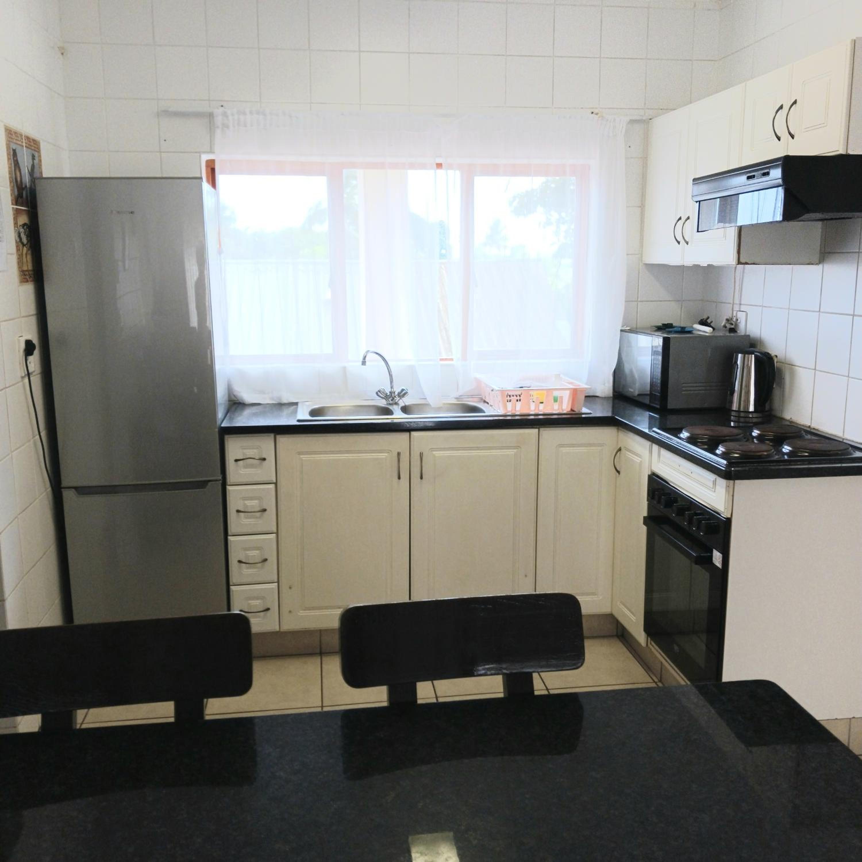Three-Bedroom Apartment photo 3