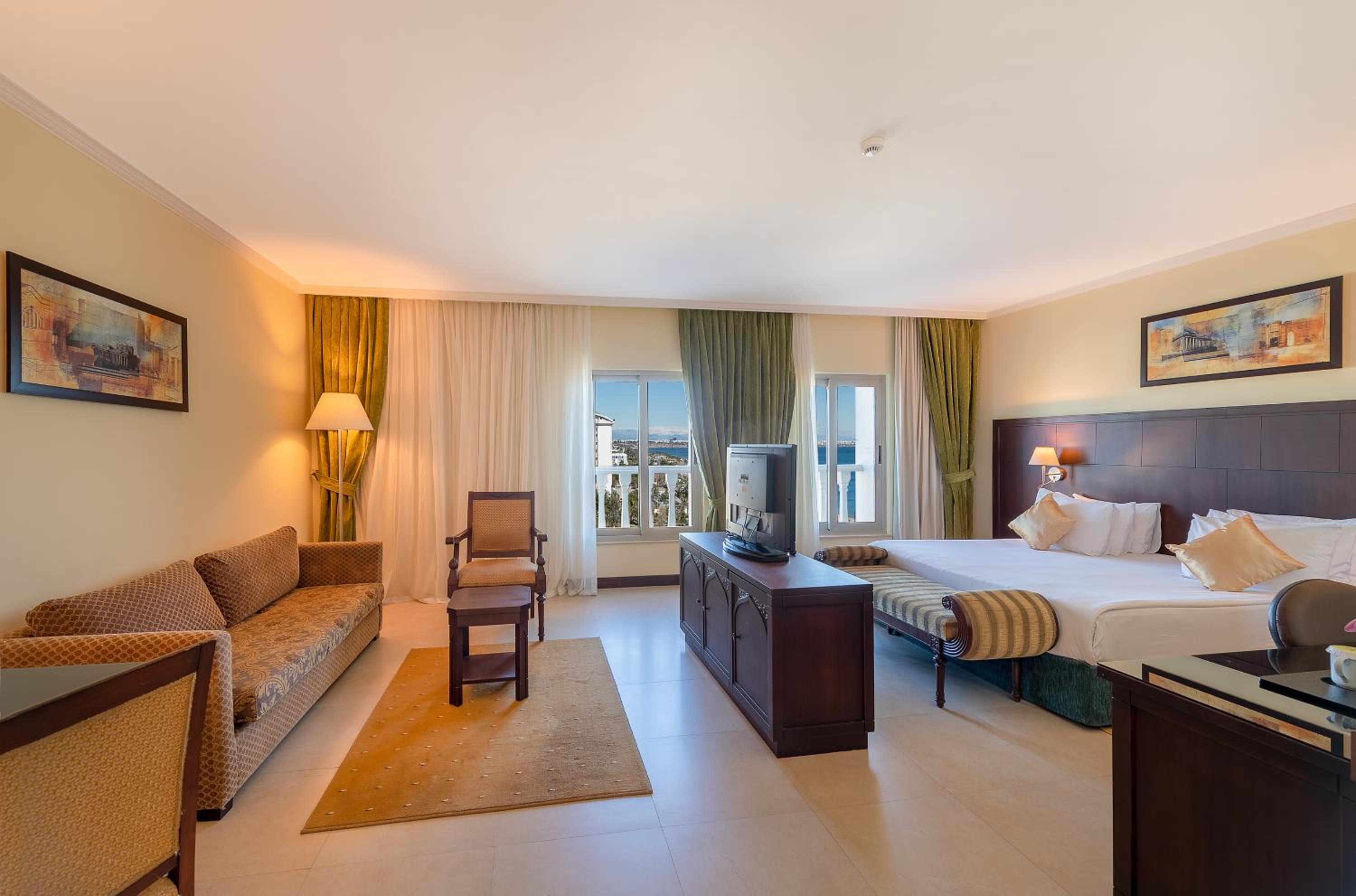 1 King Bed Junior Suite Side Sea View