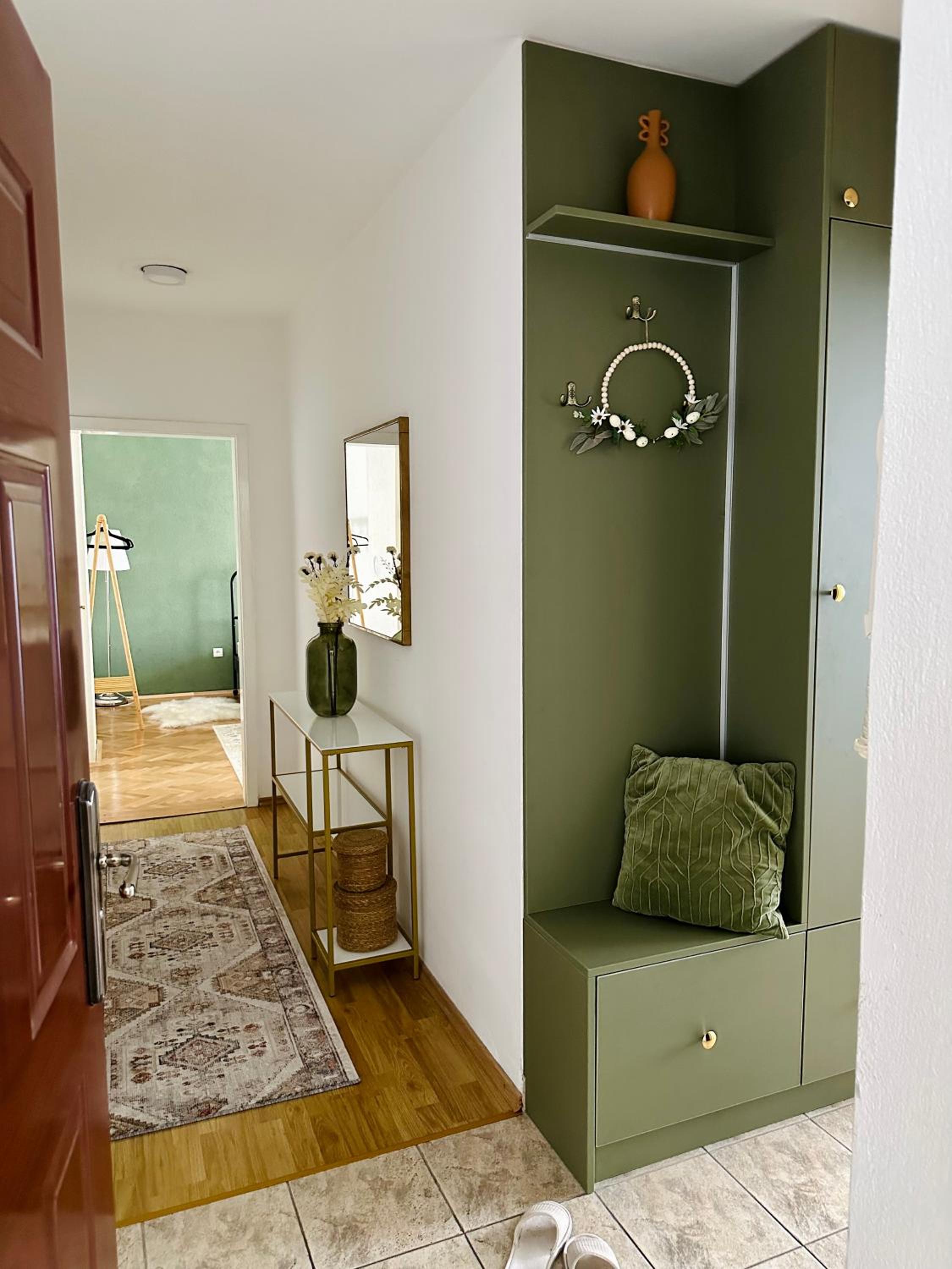 One-Bedroom Apartment photo 3