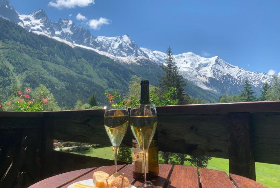 Superior Double Room with Mont-Blanc View photo 2