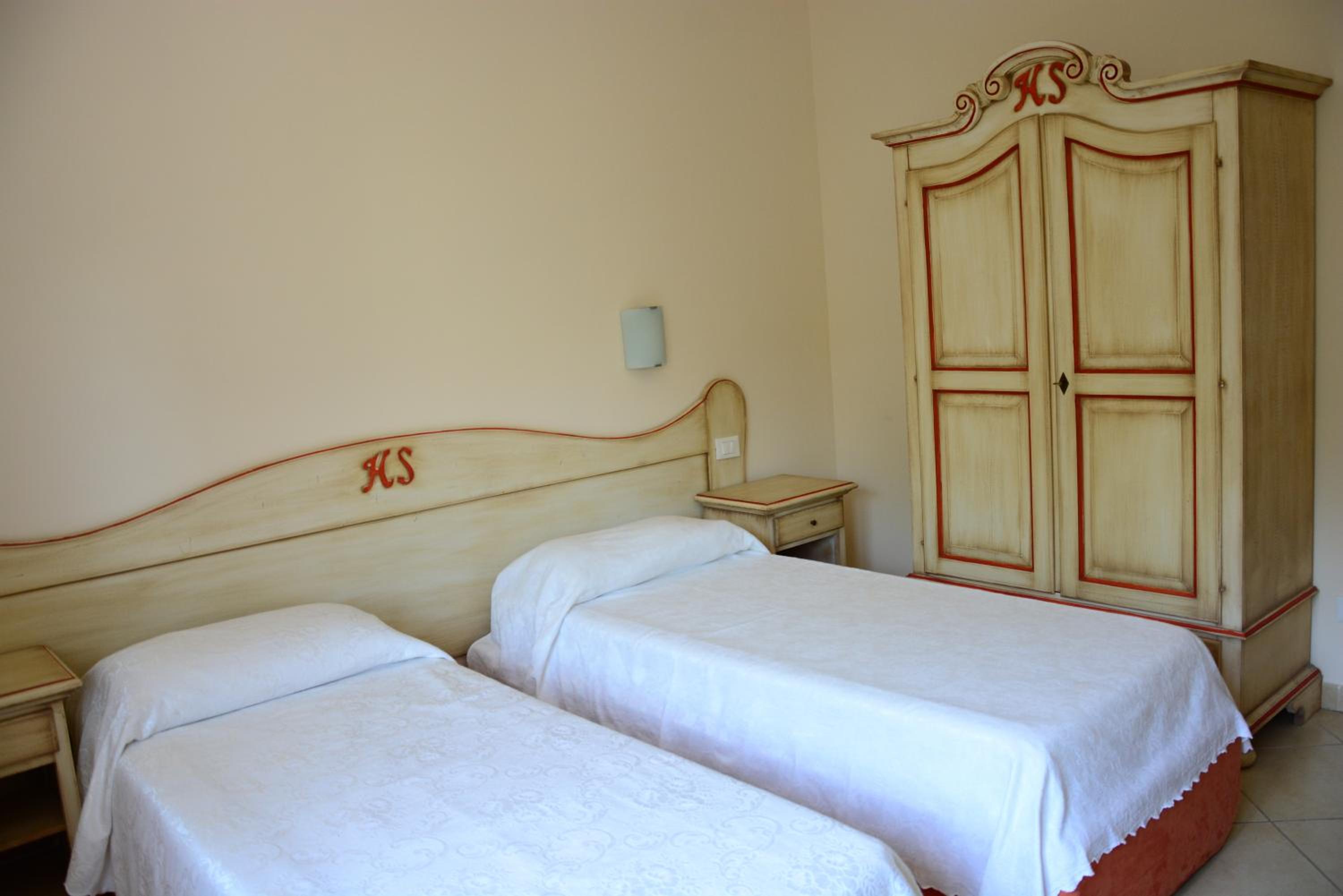Classic Twin Room