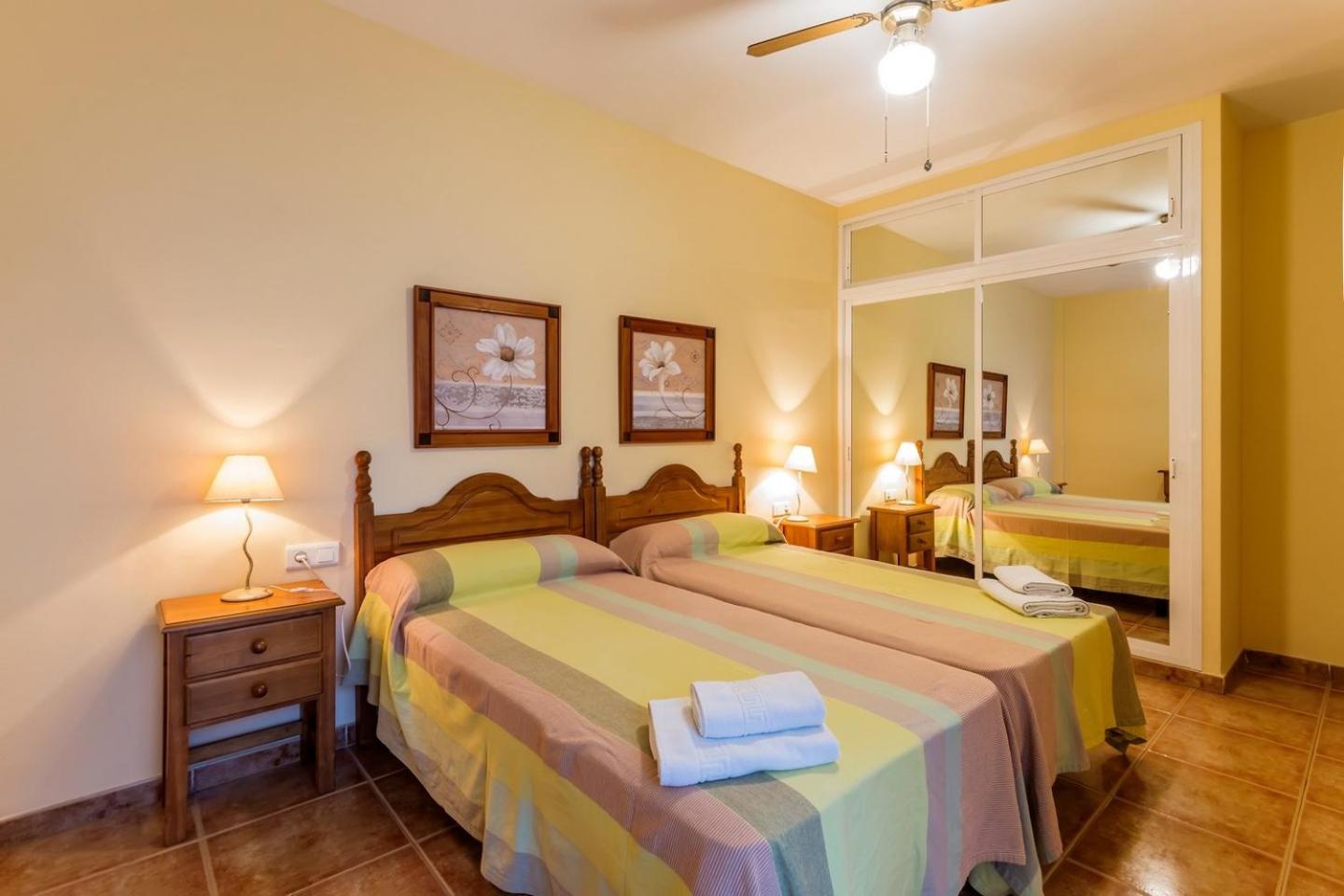 Apartamento de dos habitaciones con balcón