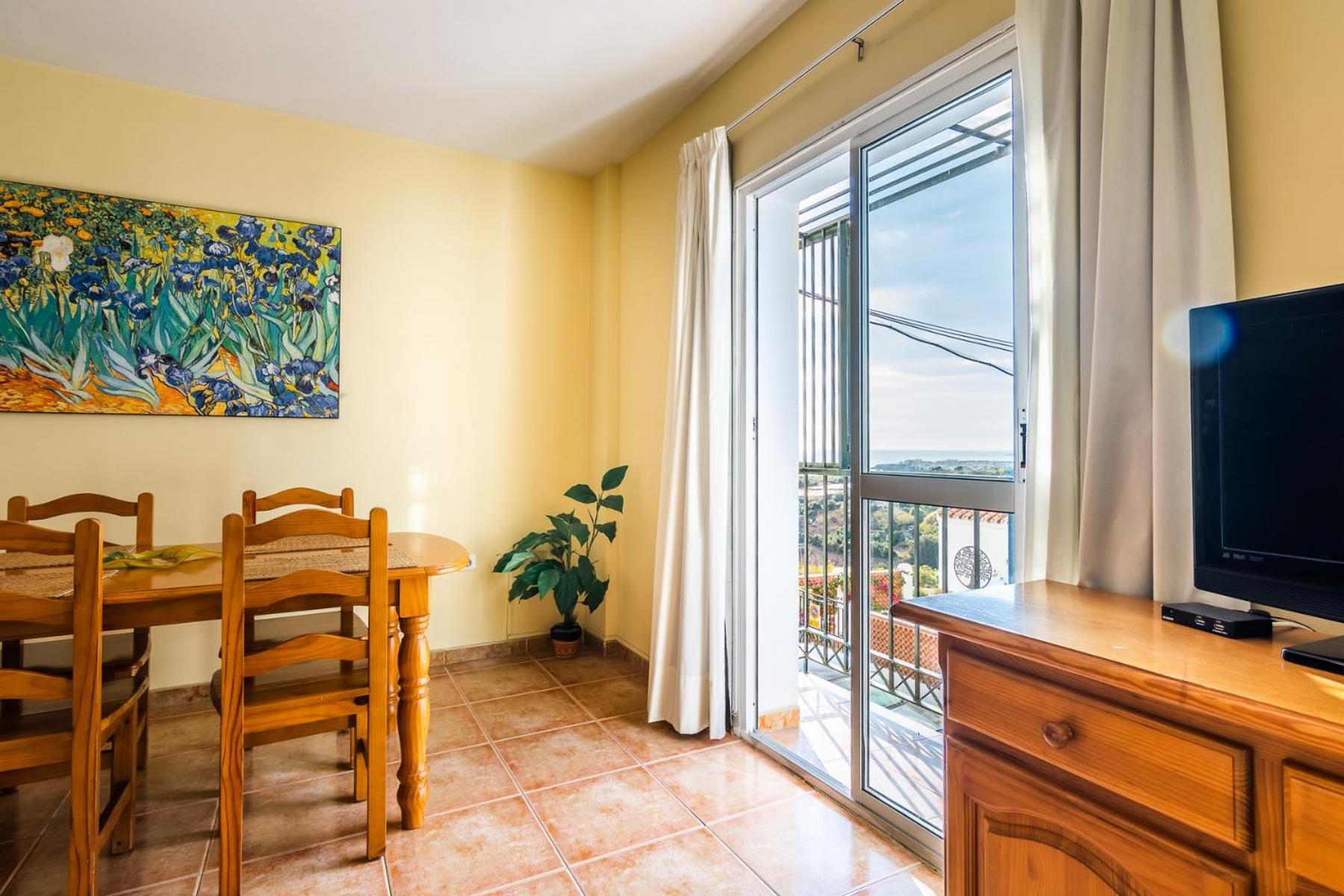 Two-Bedroom Apartment With Balcony photo 3