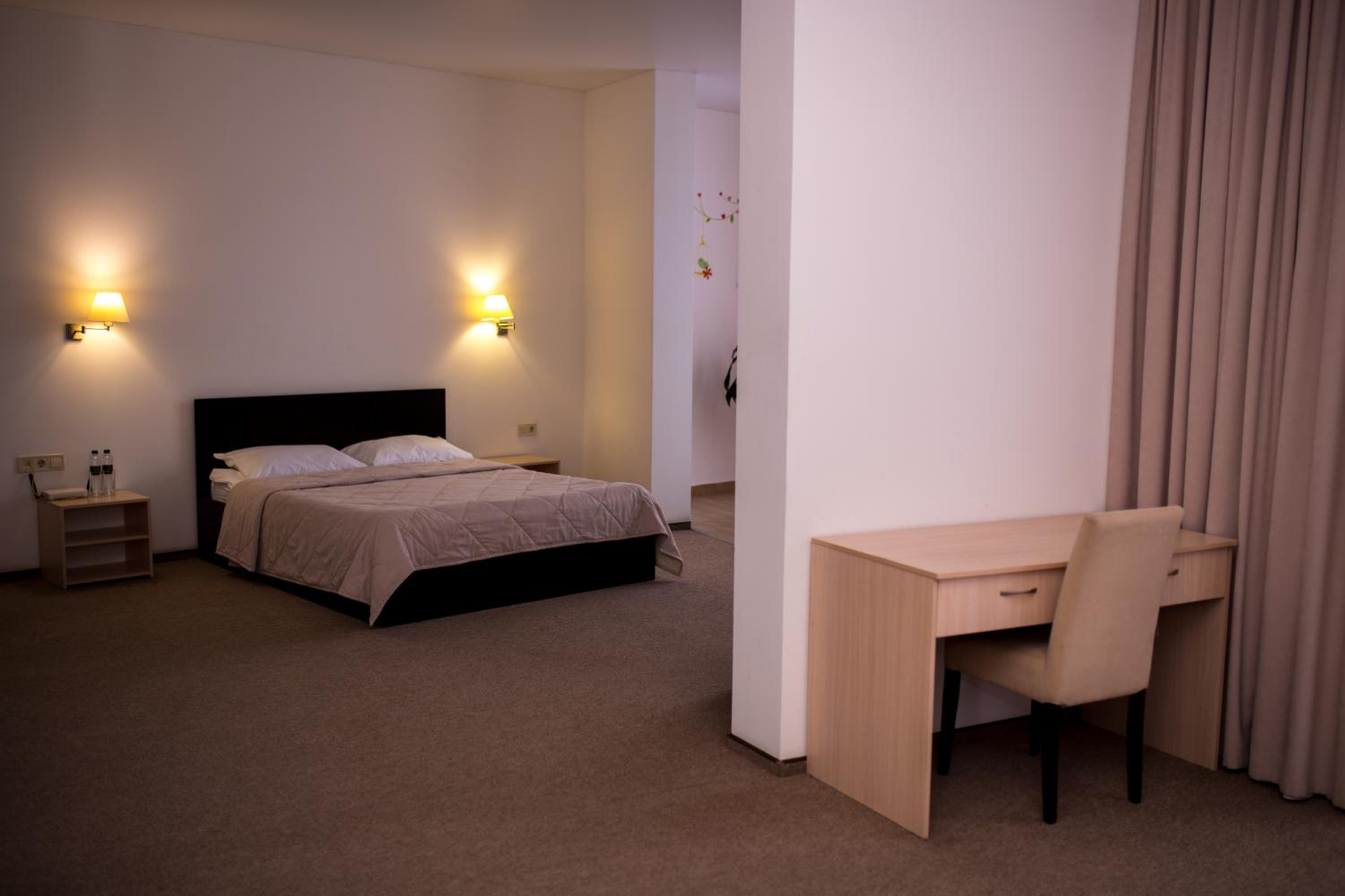 Suite with Pool View photo 2