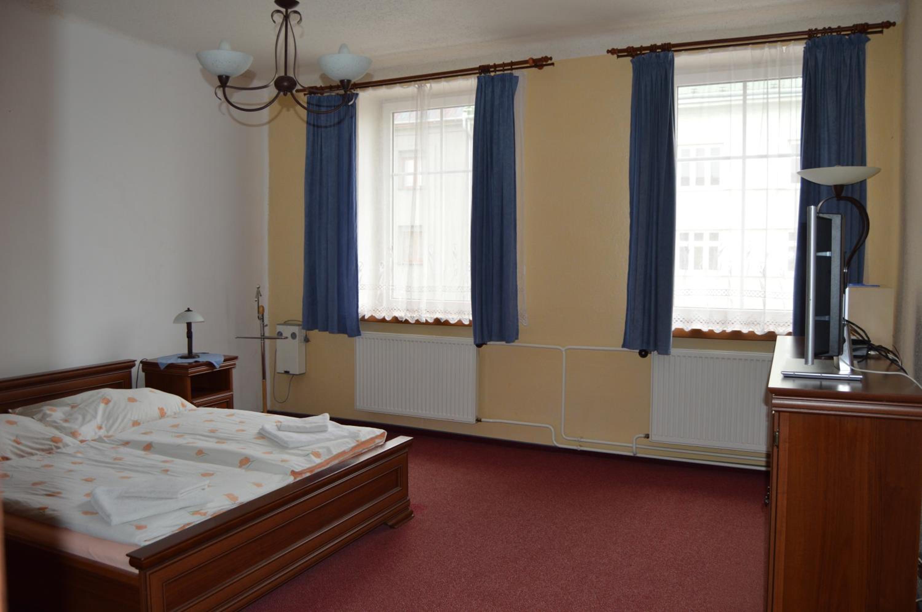 Budget One-Bedroom Apartment