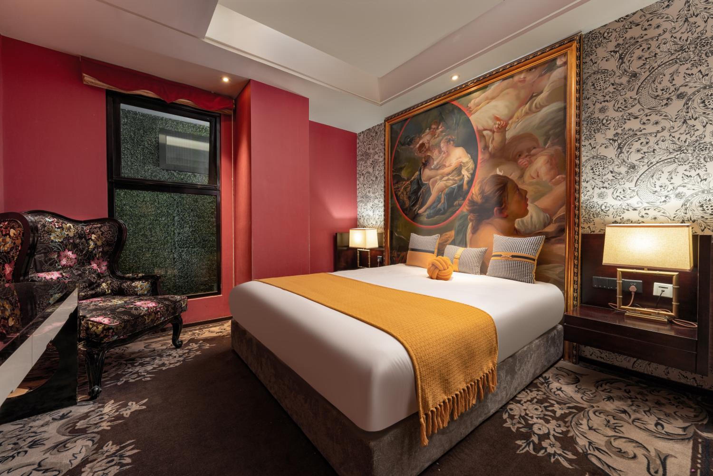 Classic Queen Room