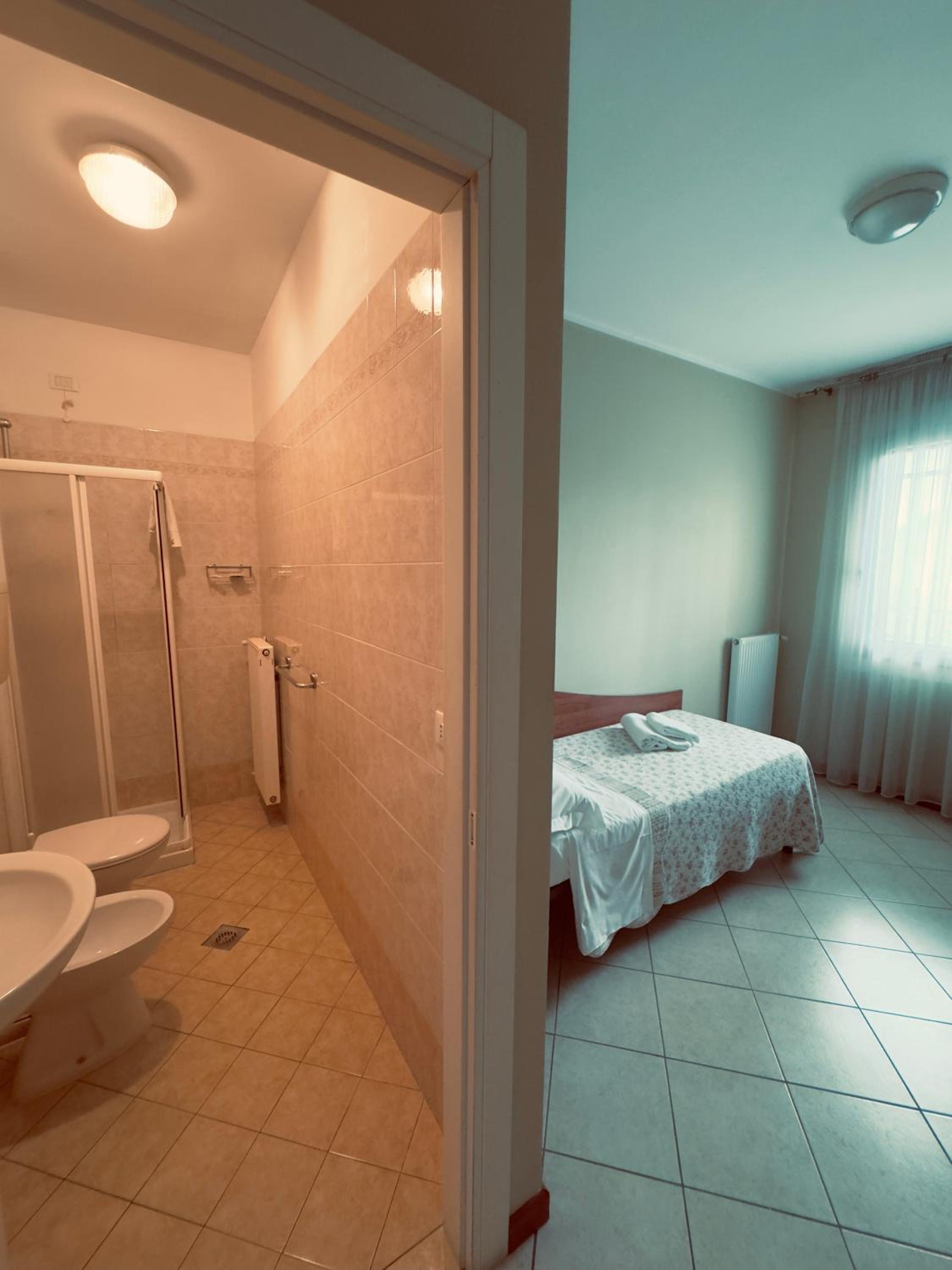 Single Room with Shower photo 2
