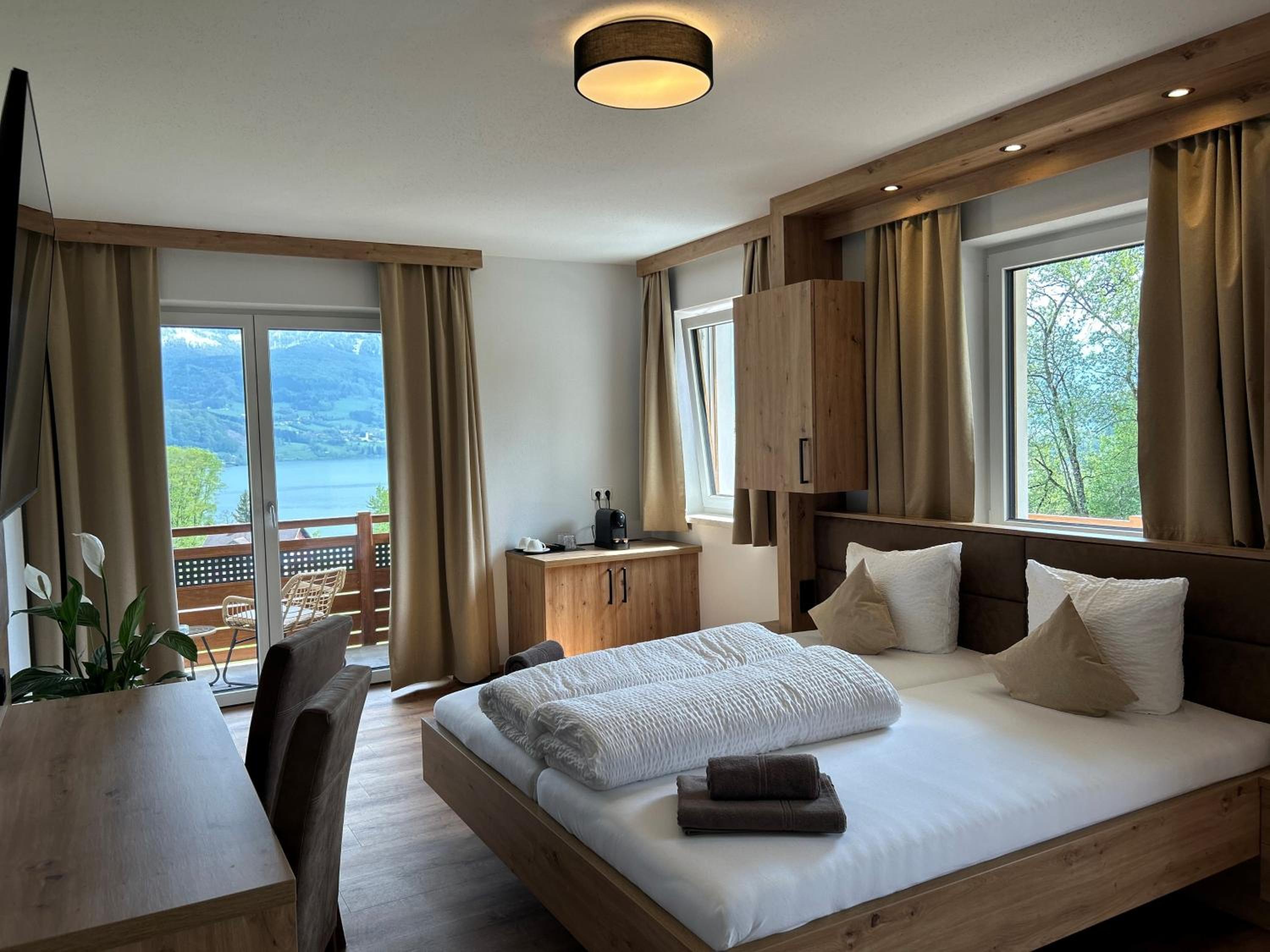 Deluxe Double Room with Balcony
