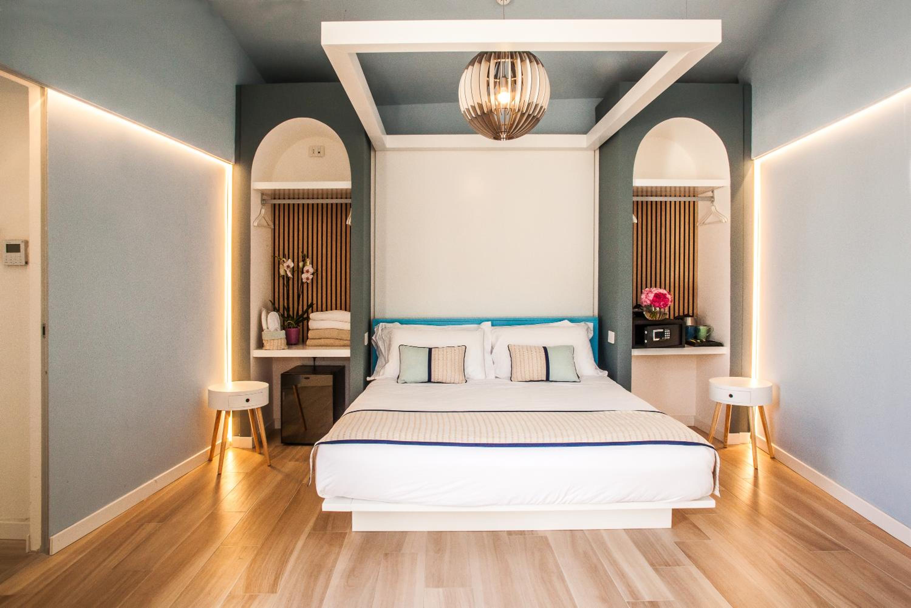Junior Suite with Sea View - Photo 10