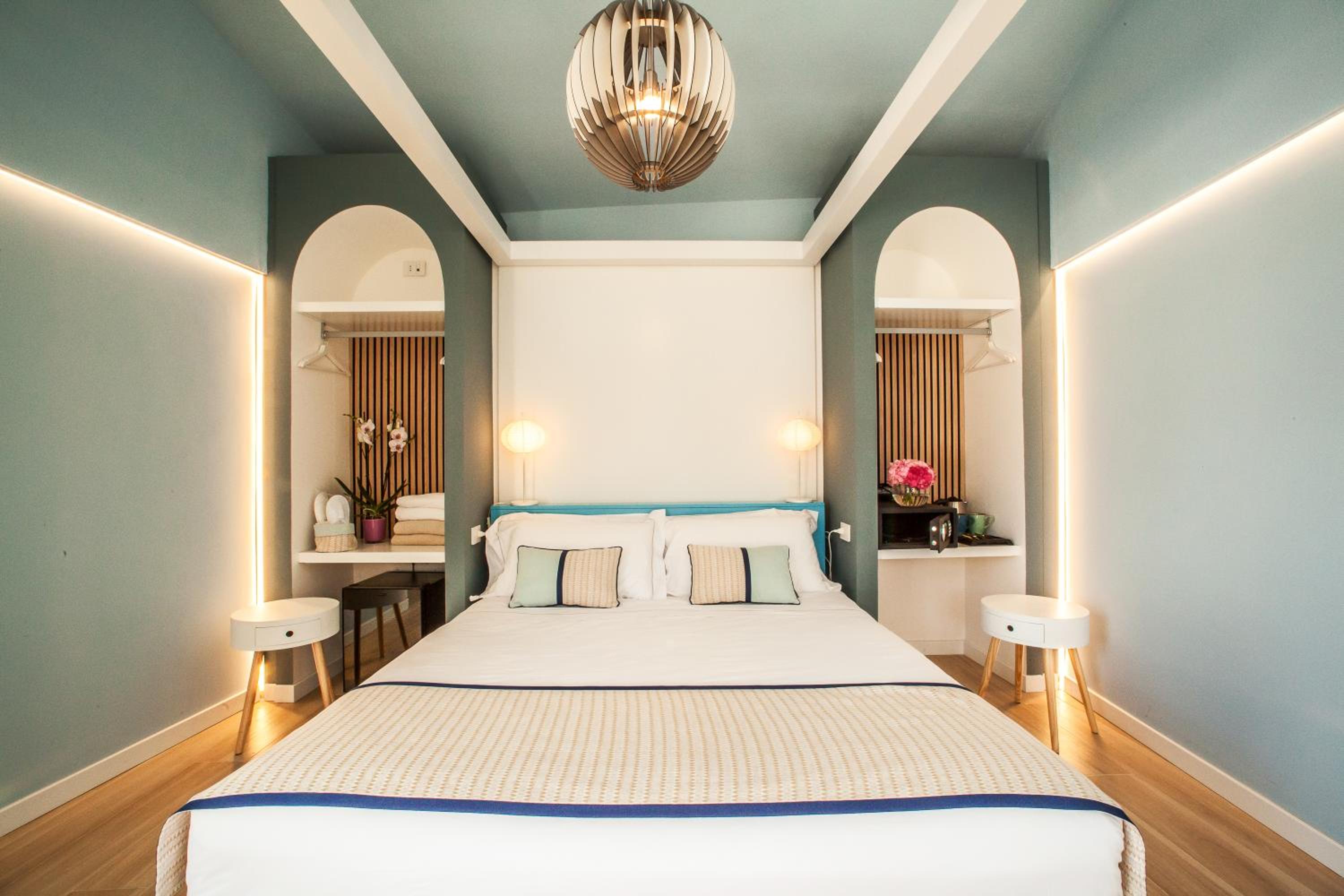 Junior Suite with Sea View - Photo 8