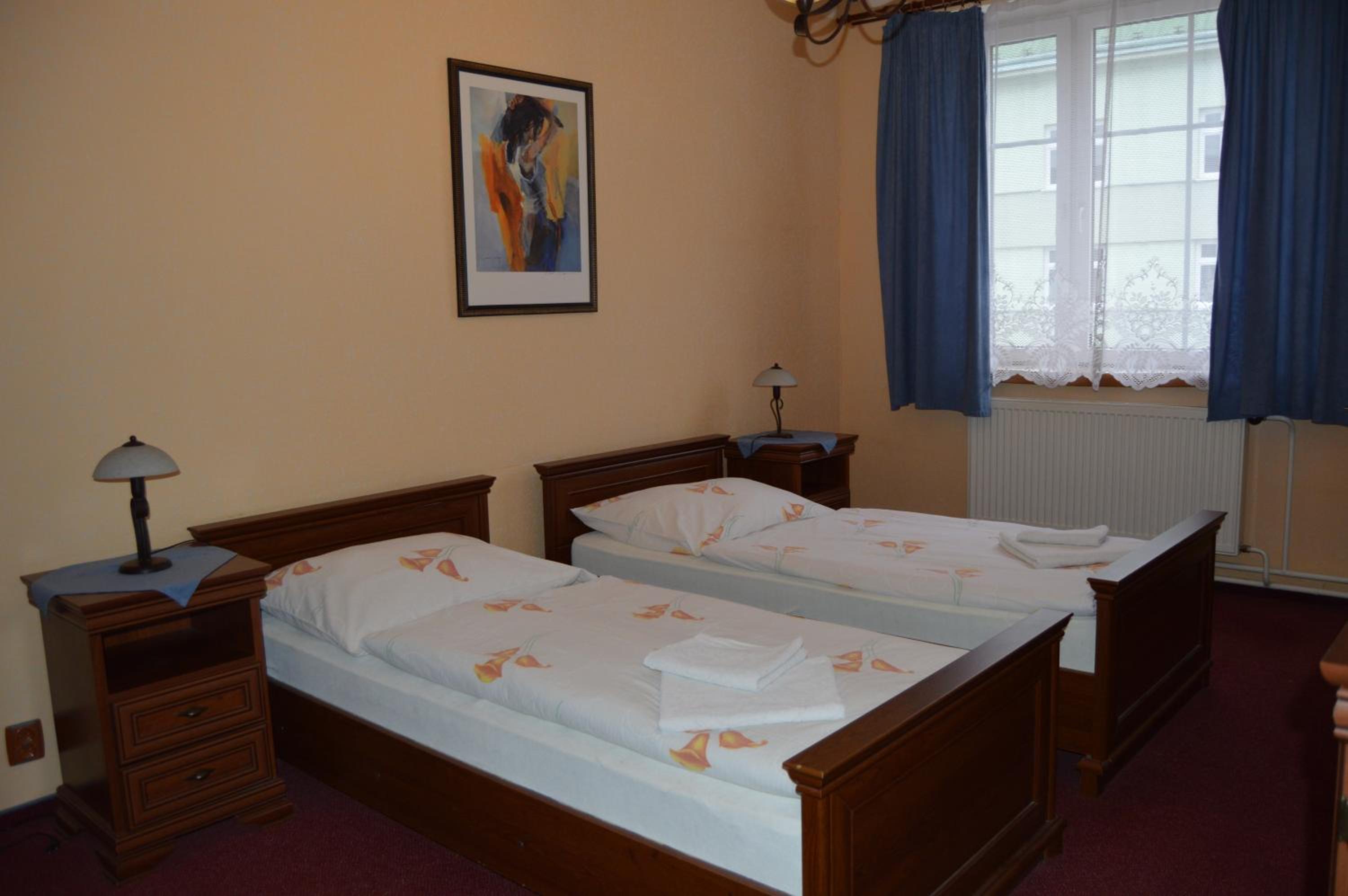 Twin Room with Shared Bathroom