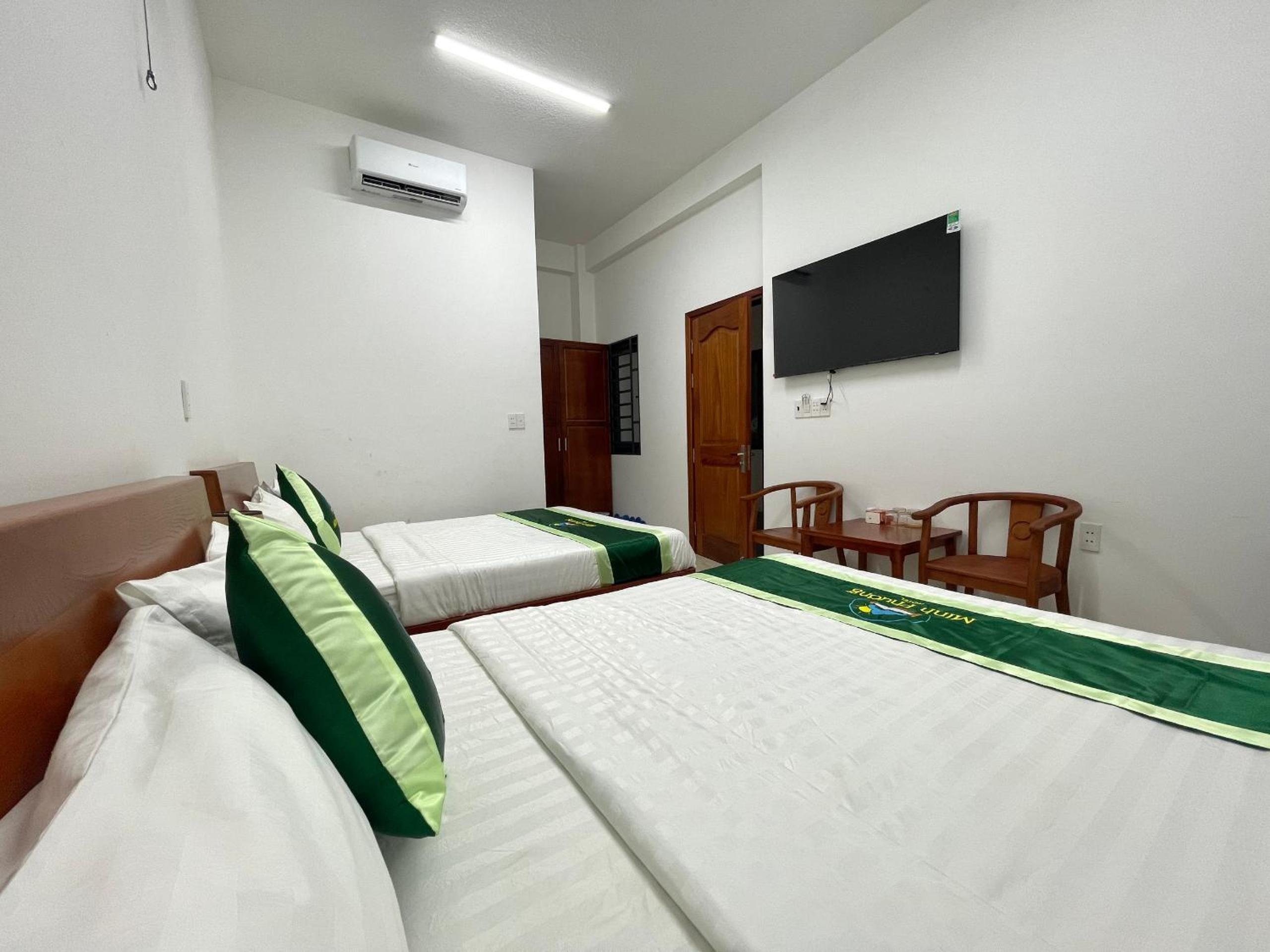 Deluxe Double or Twin Room photo 2