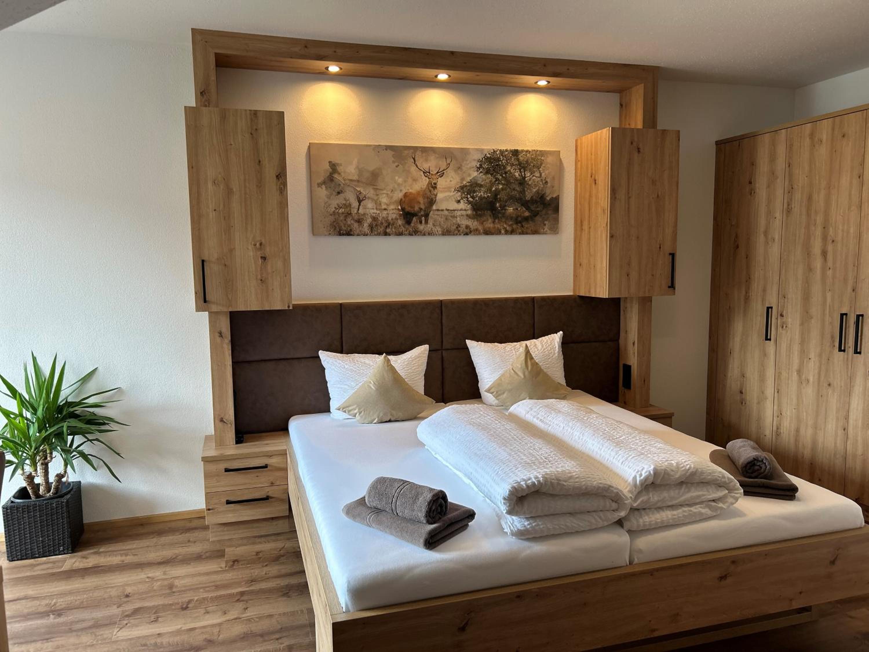 Deluxe Double Room with Balcony photo 2