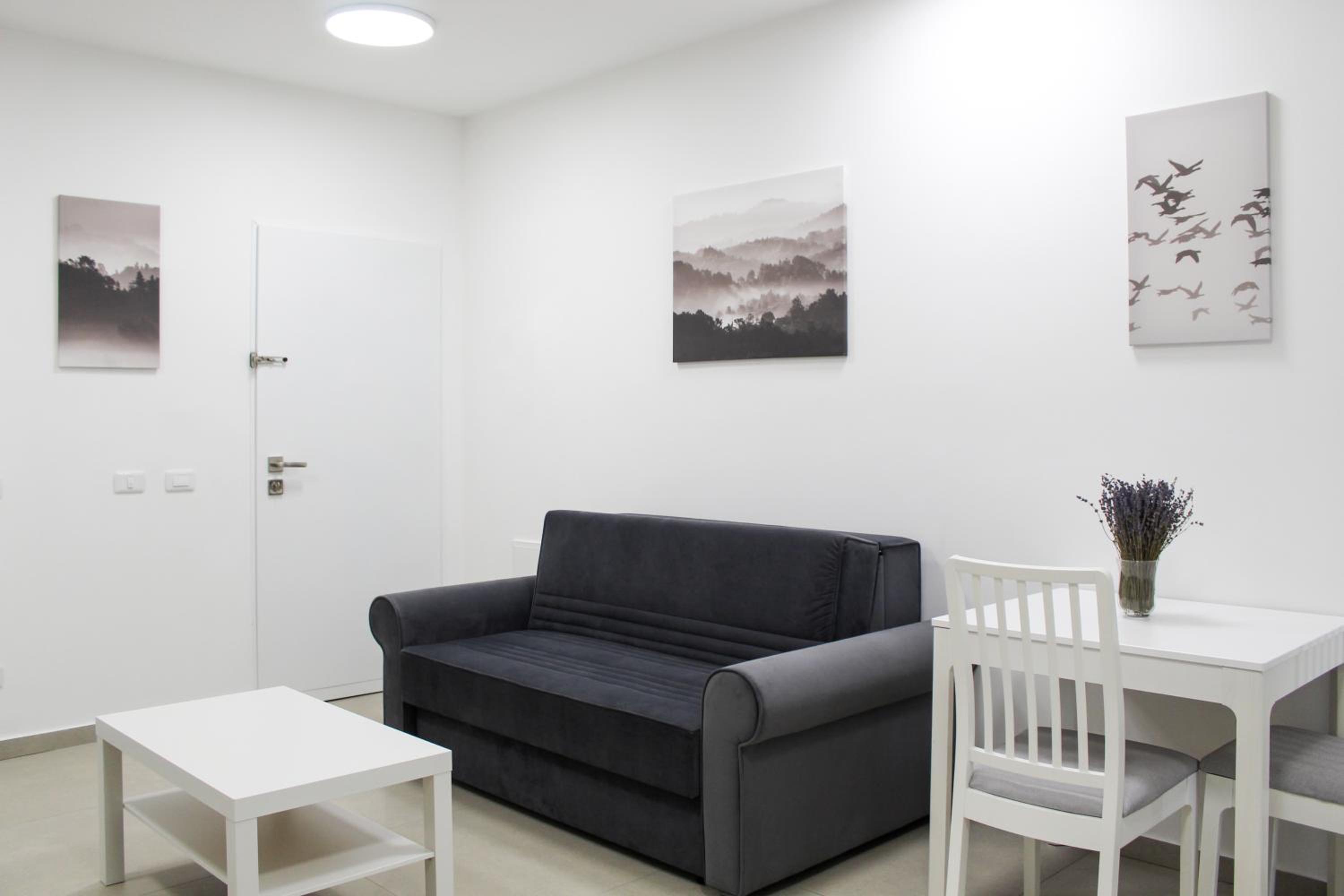 Apartment with Balcony photo 1