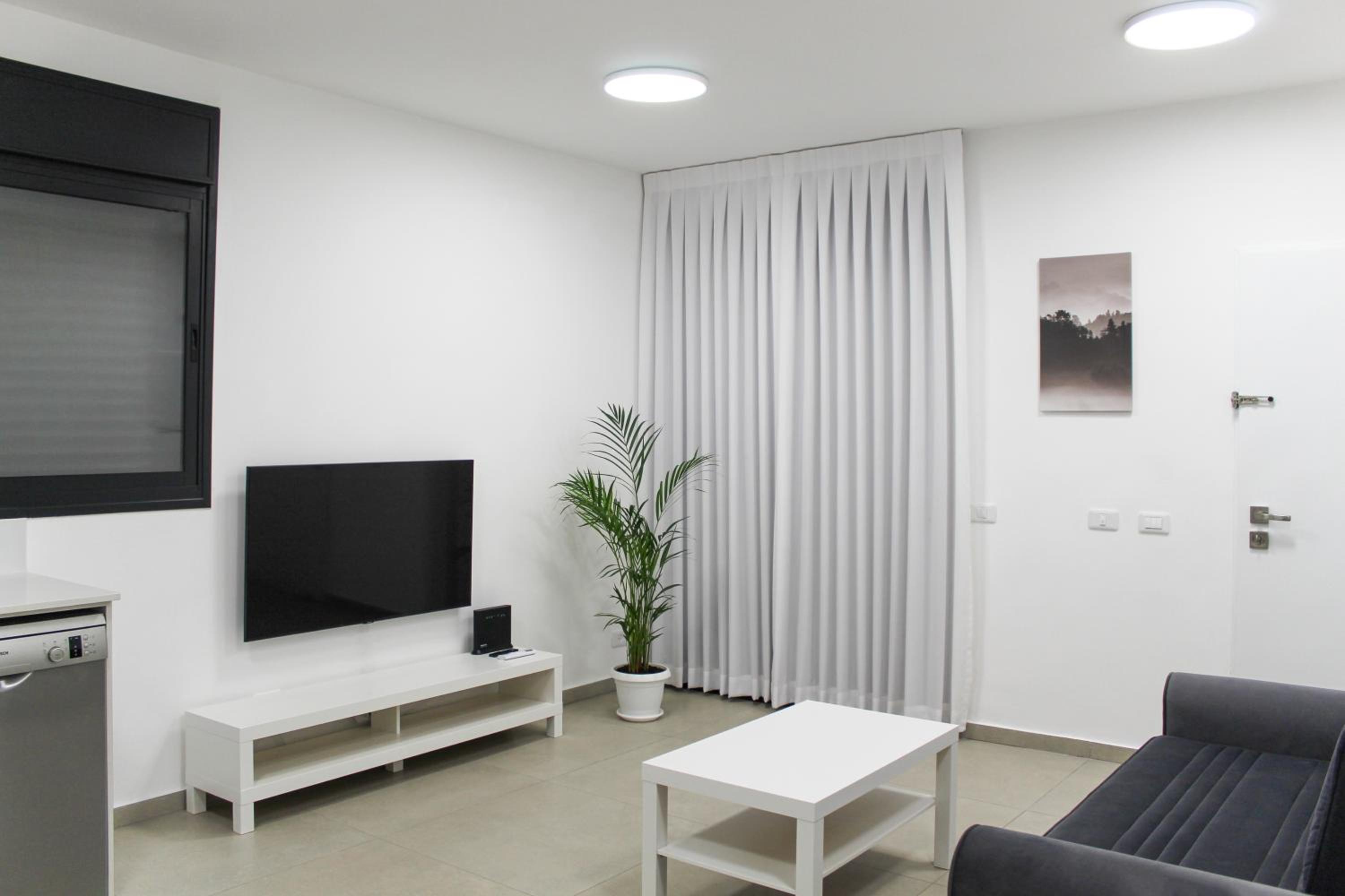 Apartment with Balcony photo 2