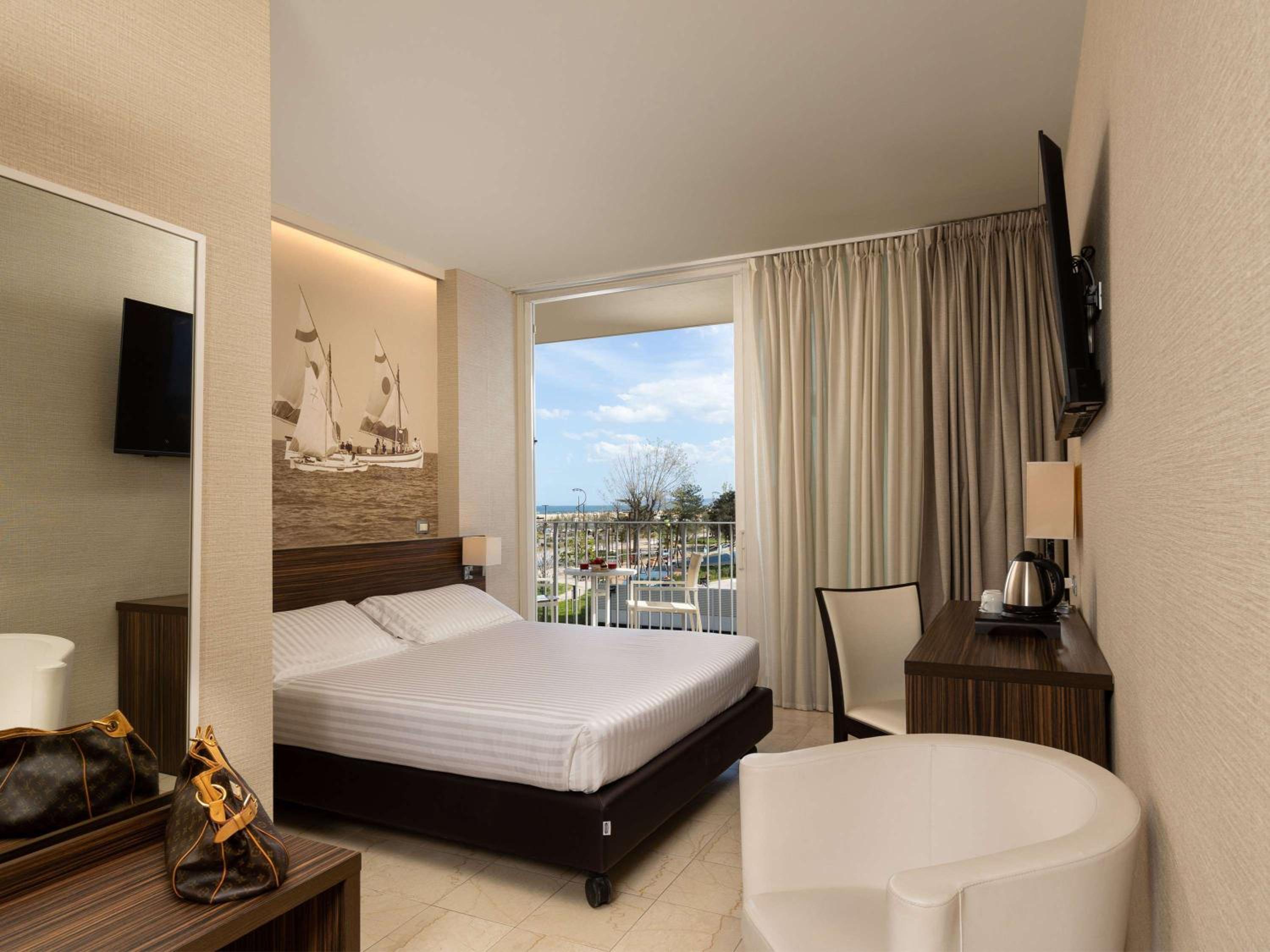 Classic Double Room with Terrace - Photo 1