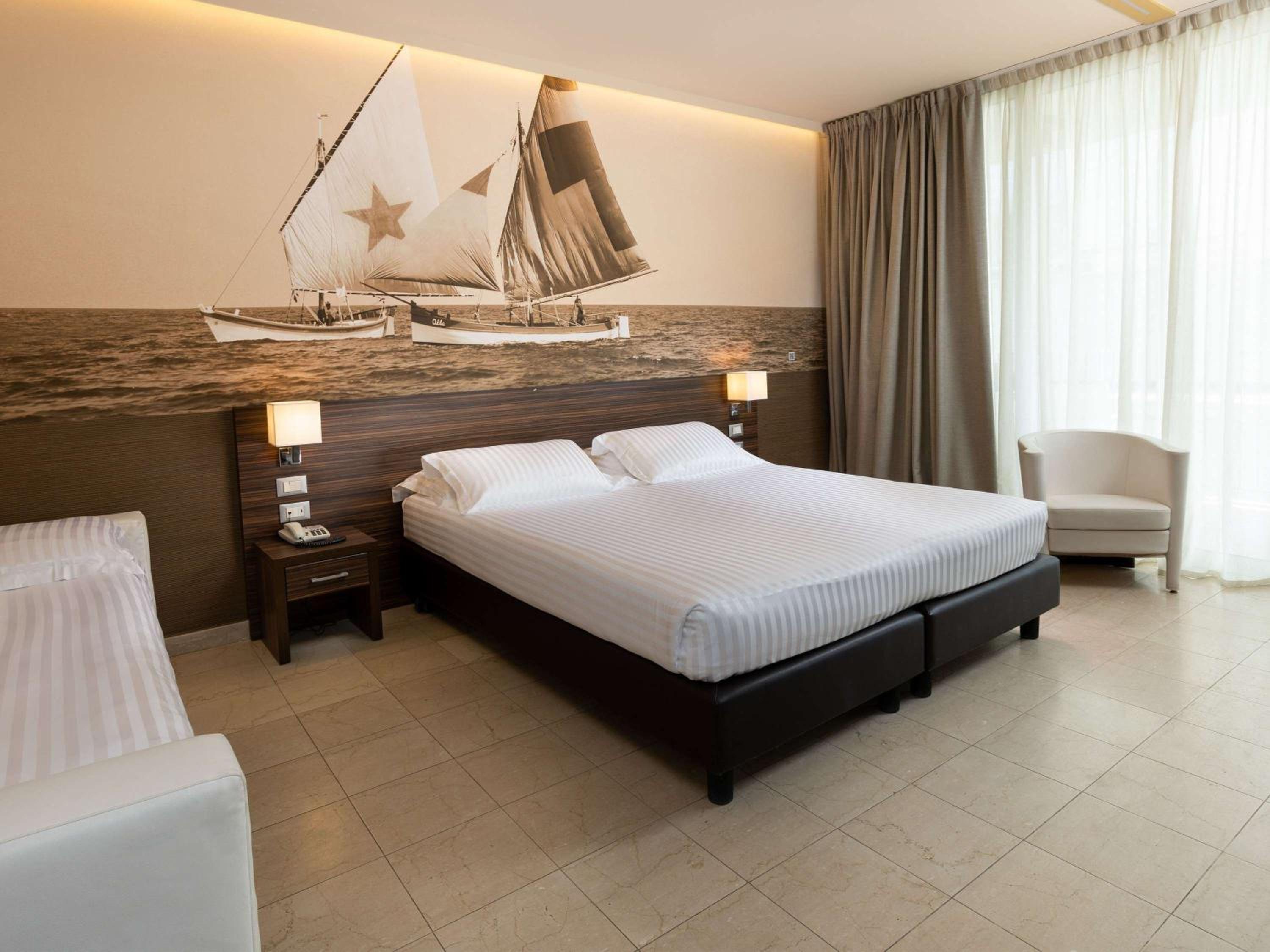 Superior Double Room with Balcony photo 1