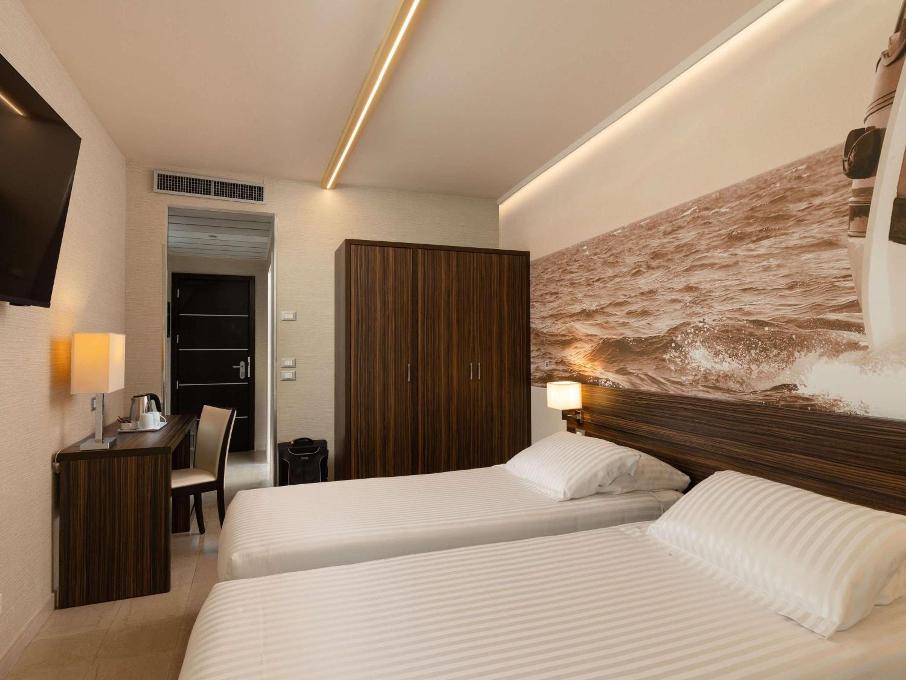 Classic Twin Room with Terrace - Photo 7