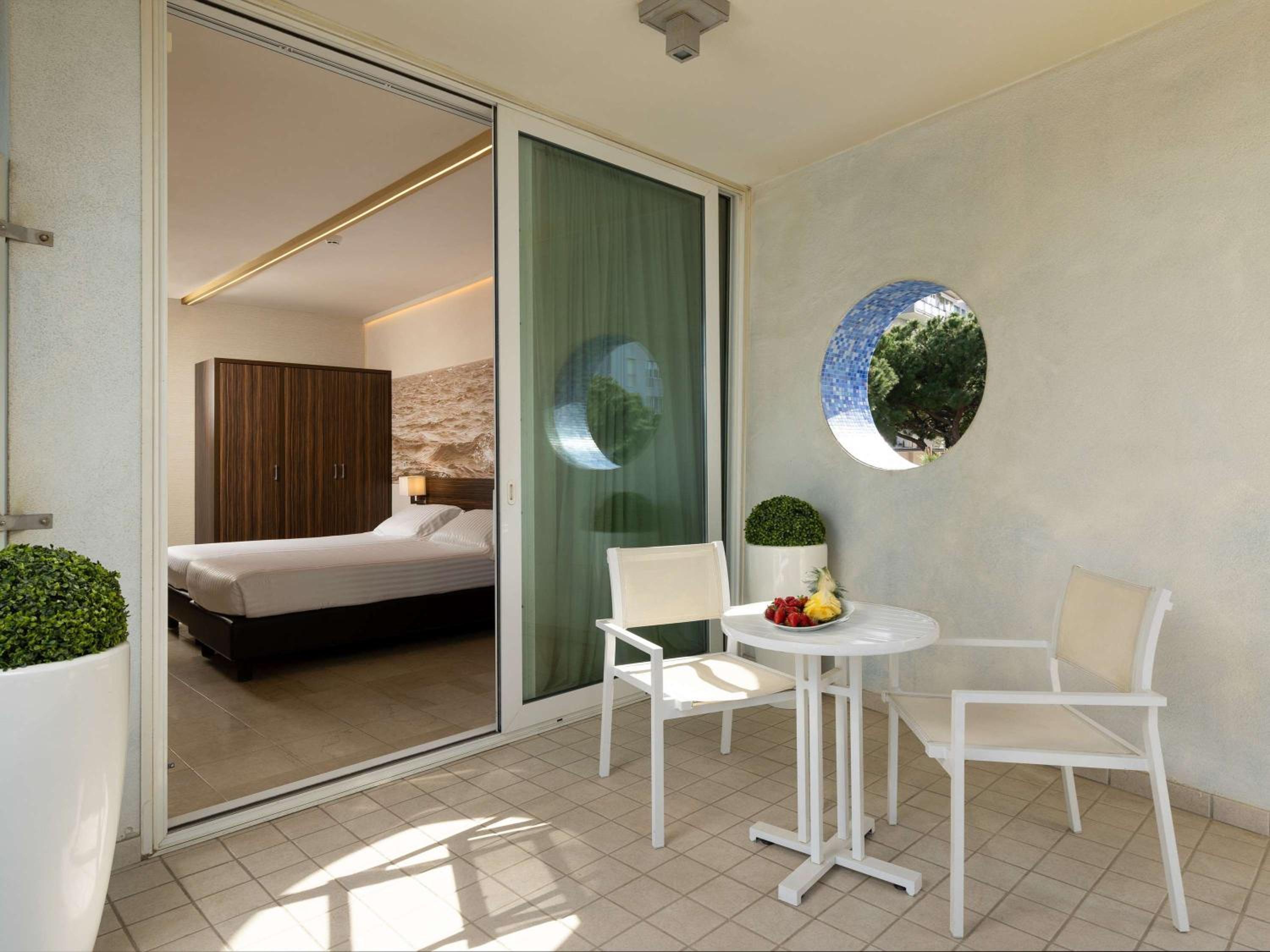 Privilege Double Room with Balcony and Sea View - Photo 2