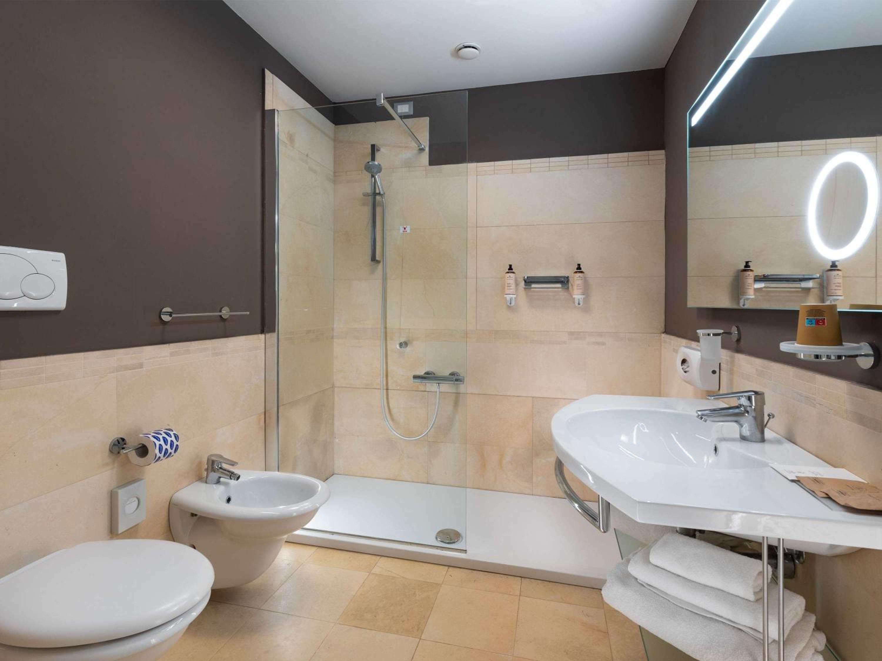 Privilege Twin Room with Balcony and Sea View - Photo 4