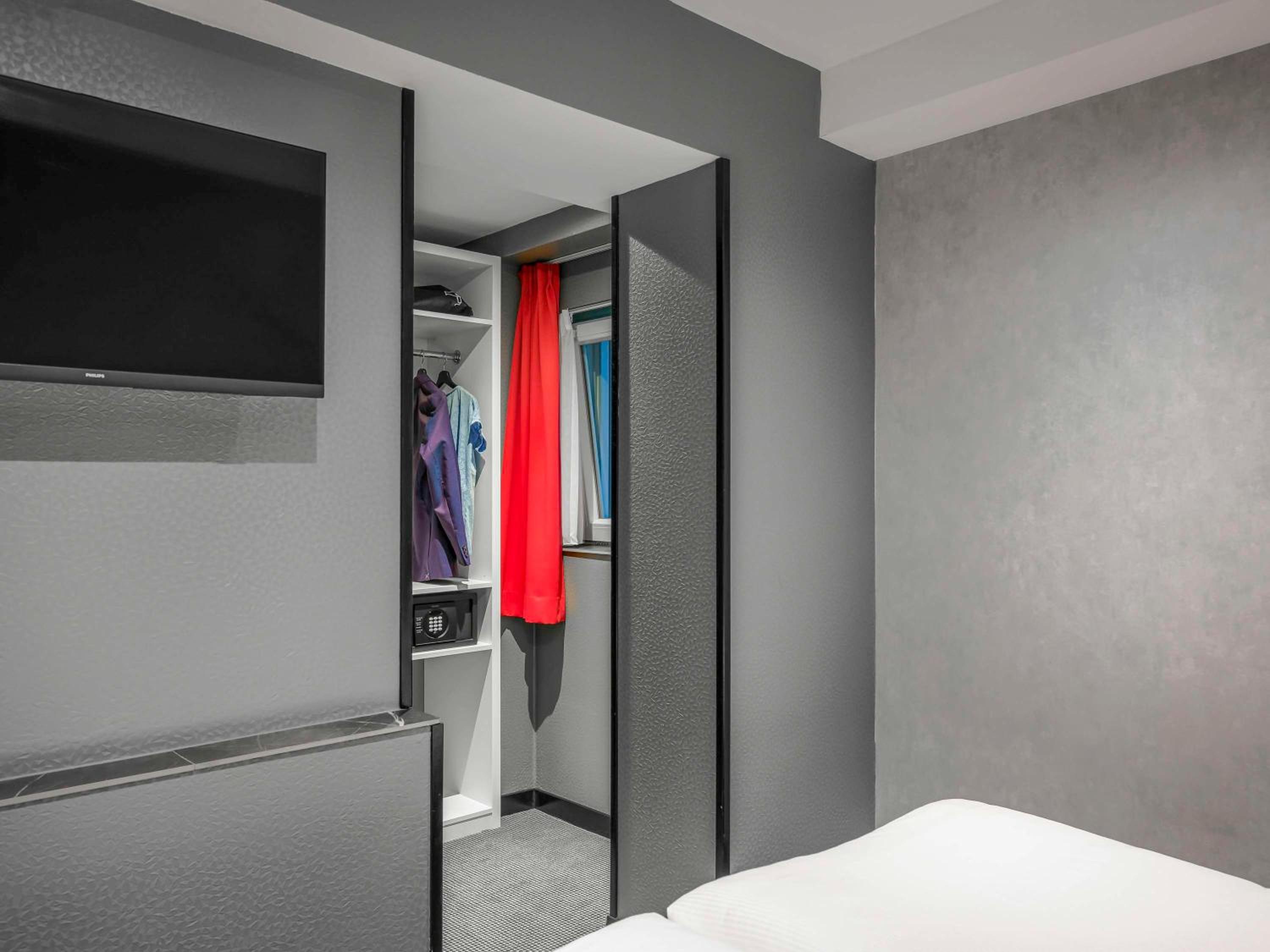 Souterrain Twin Room