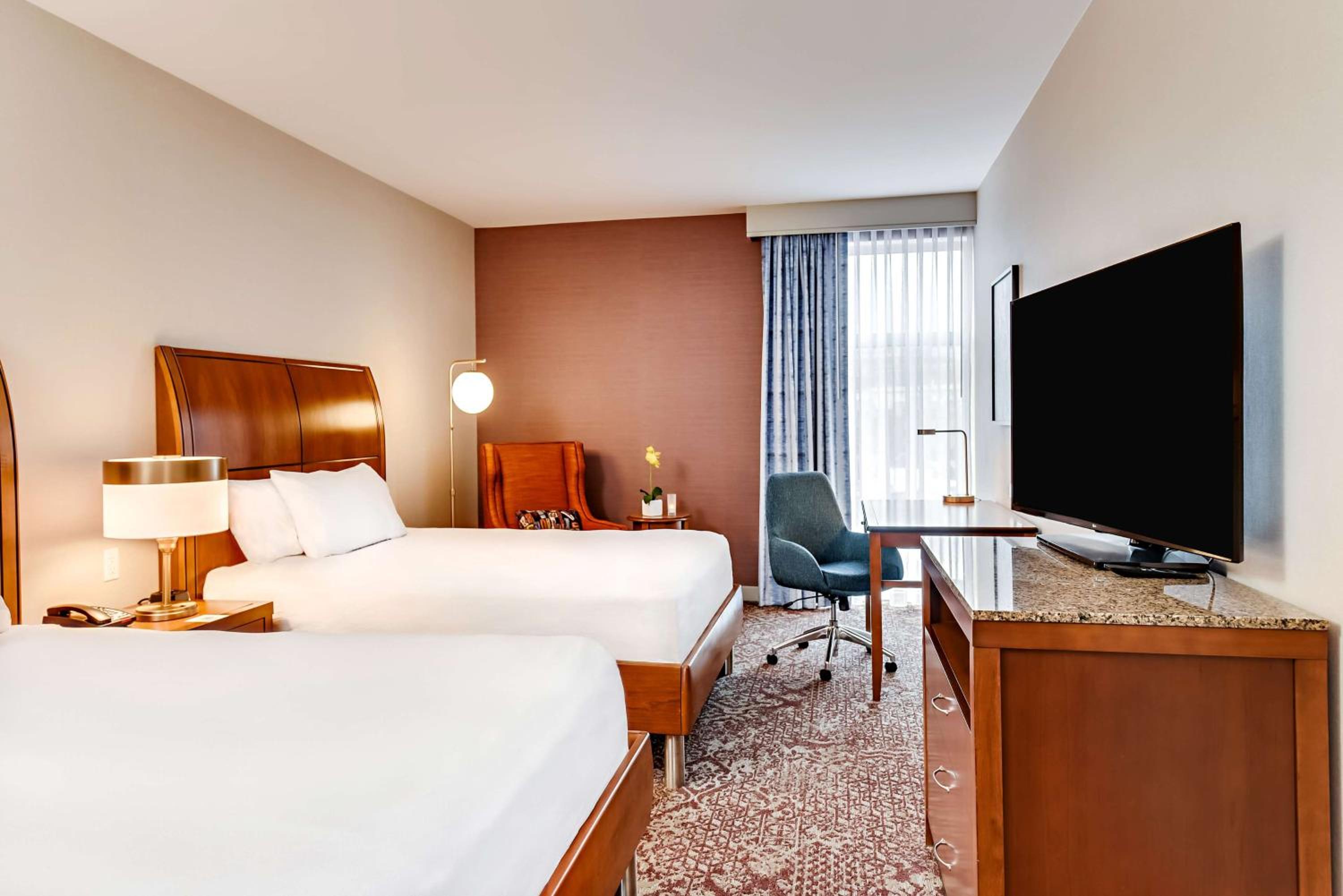 Premium Queen Room with Two Queen Beds photo 1