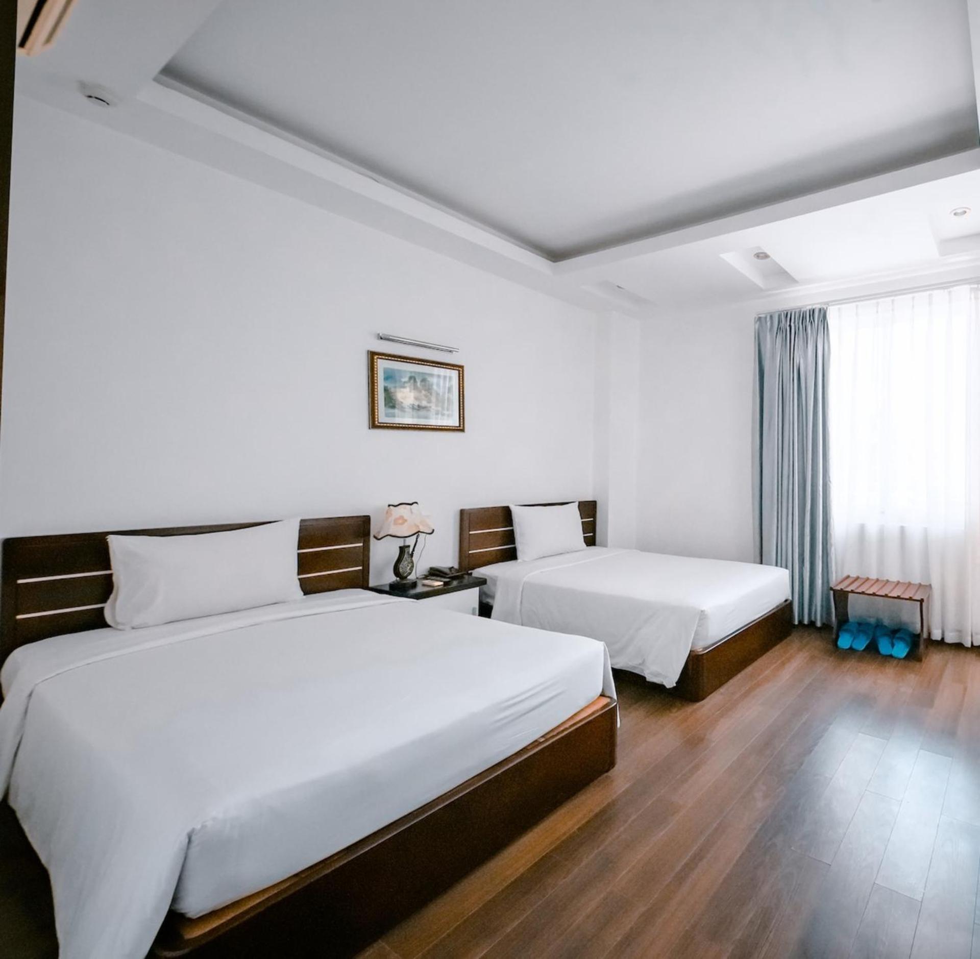 Superior Twin Room with Window