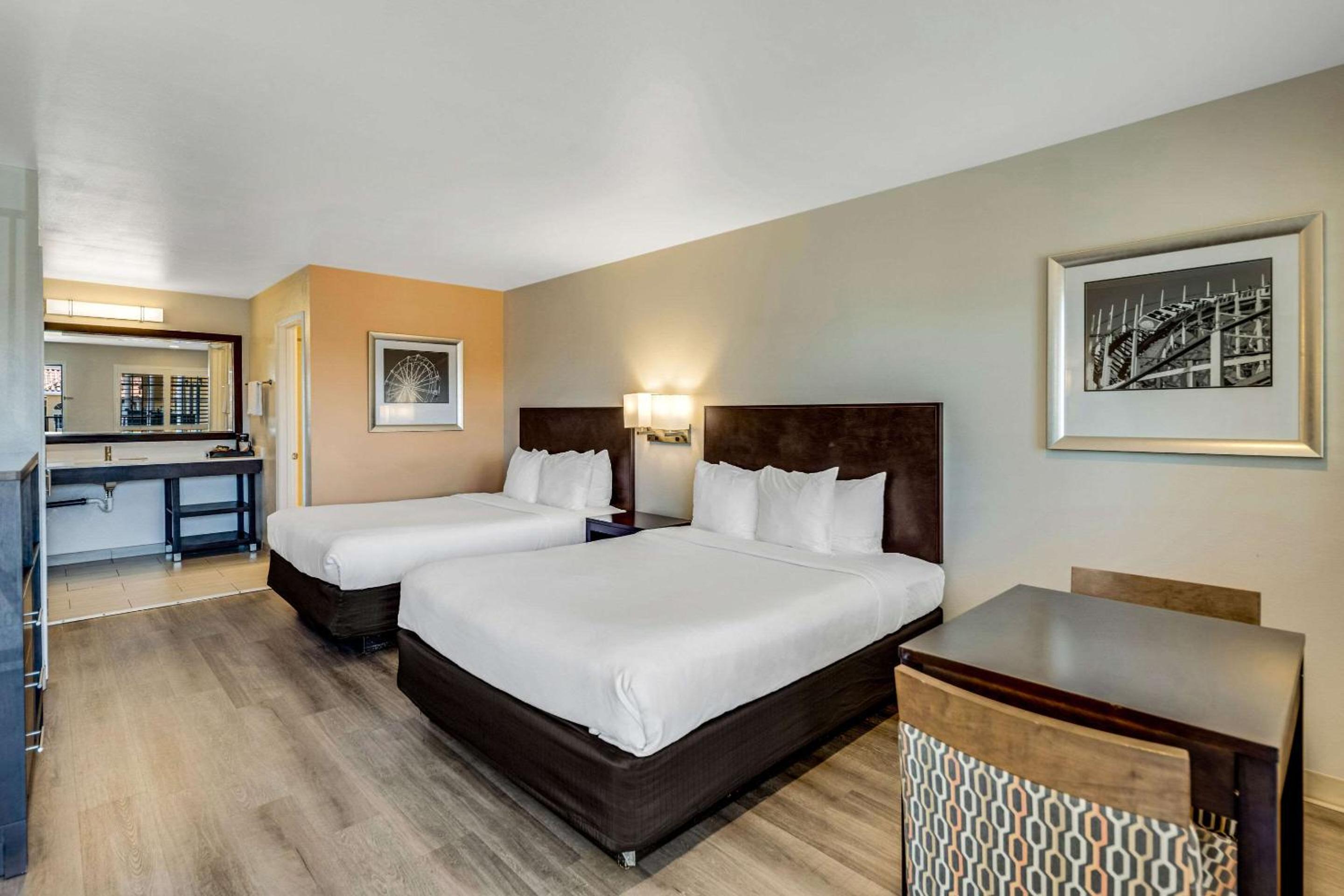Standard Queen Room with Two Queen Beds - Photo 1