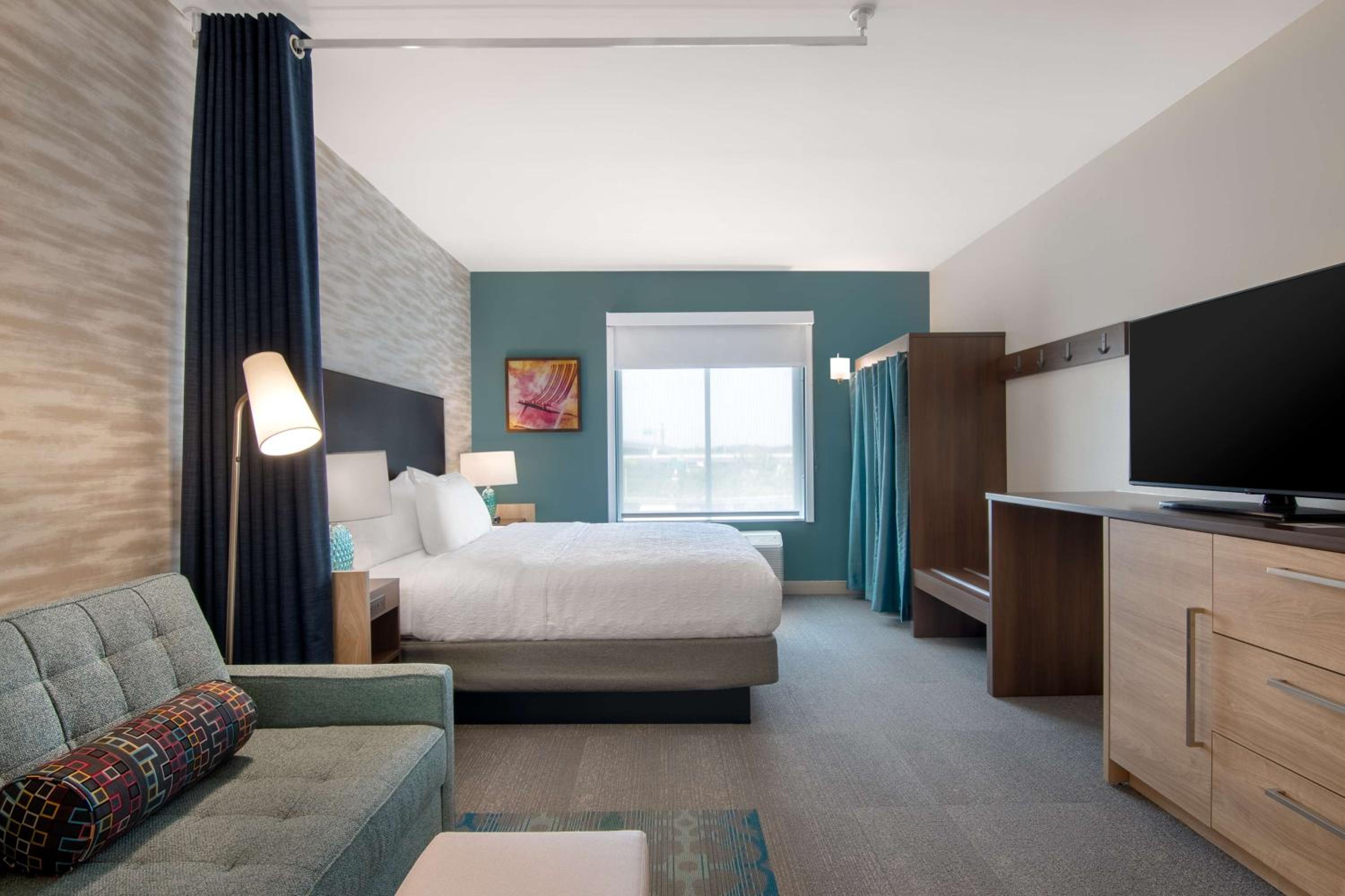 King Studio Suite - Photo 6