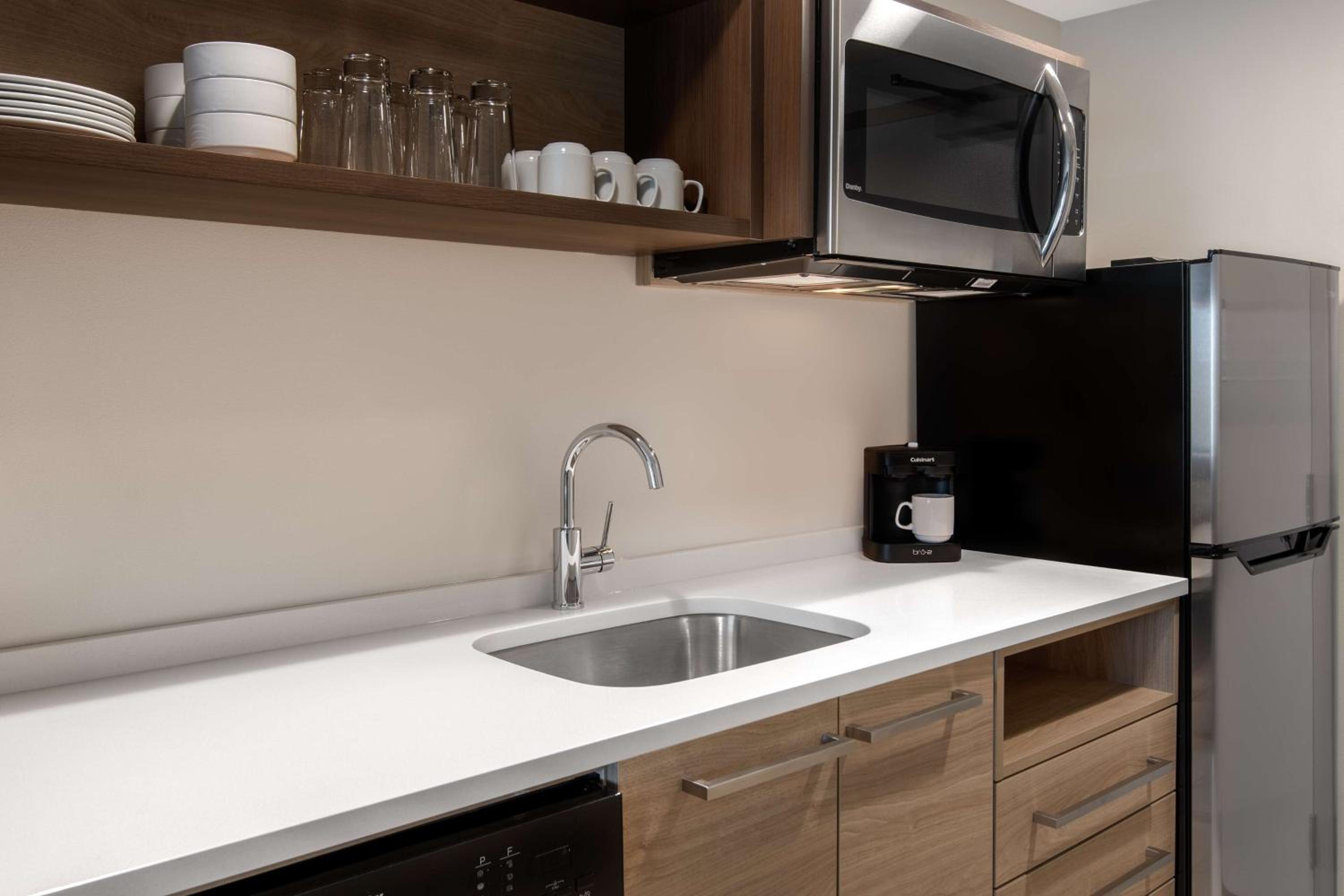 King Studio Suite - Photo 4
