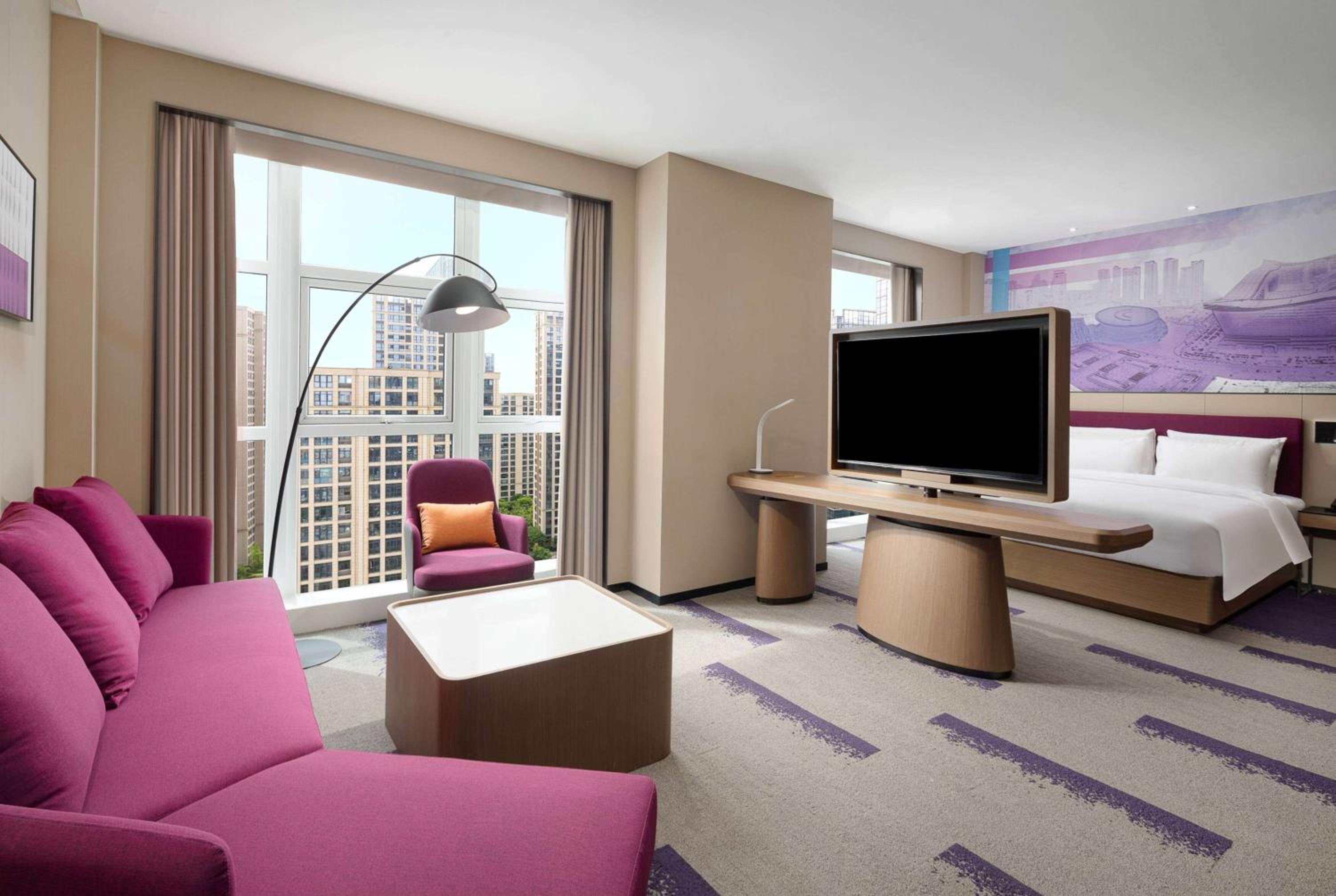 Executive King Suite - Non-Smoking