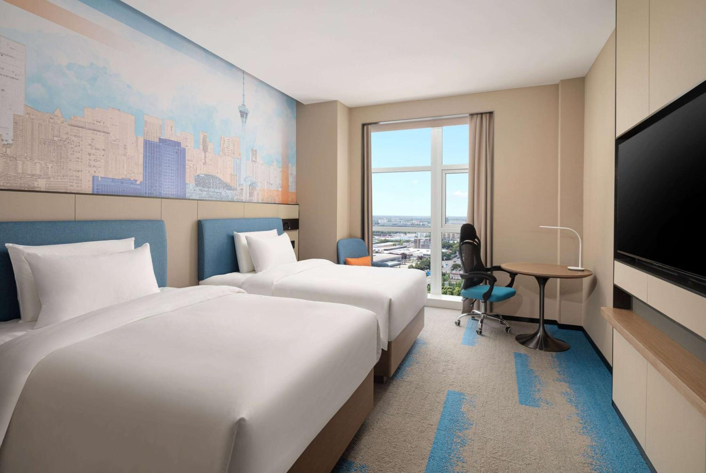Deluxe Queen Room with Two Queen Beds - Non-Smoking