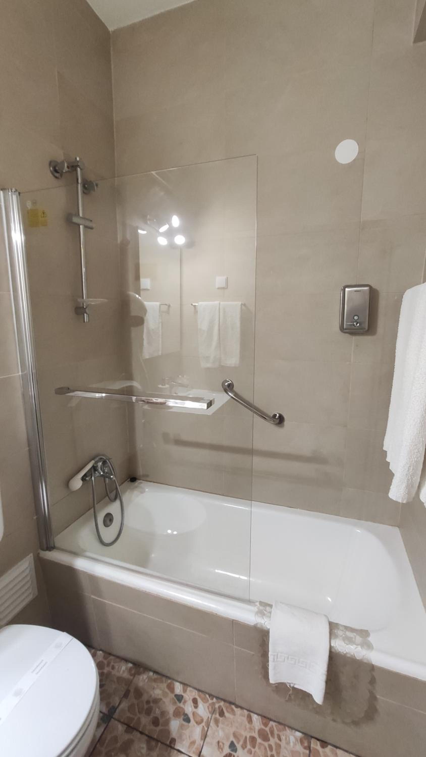 Triple Room with Balcony and Sea or River View  - Photo 9