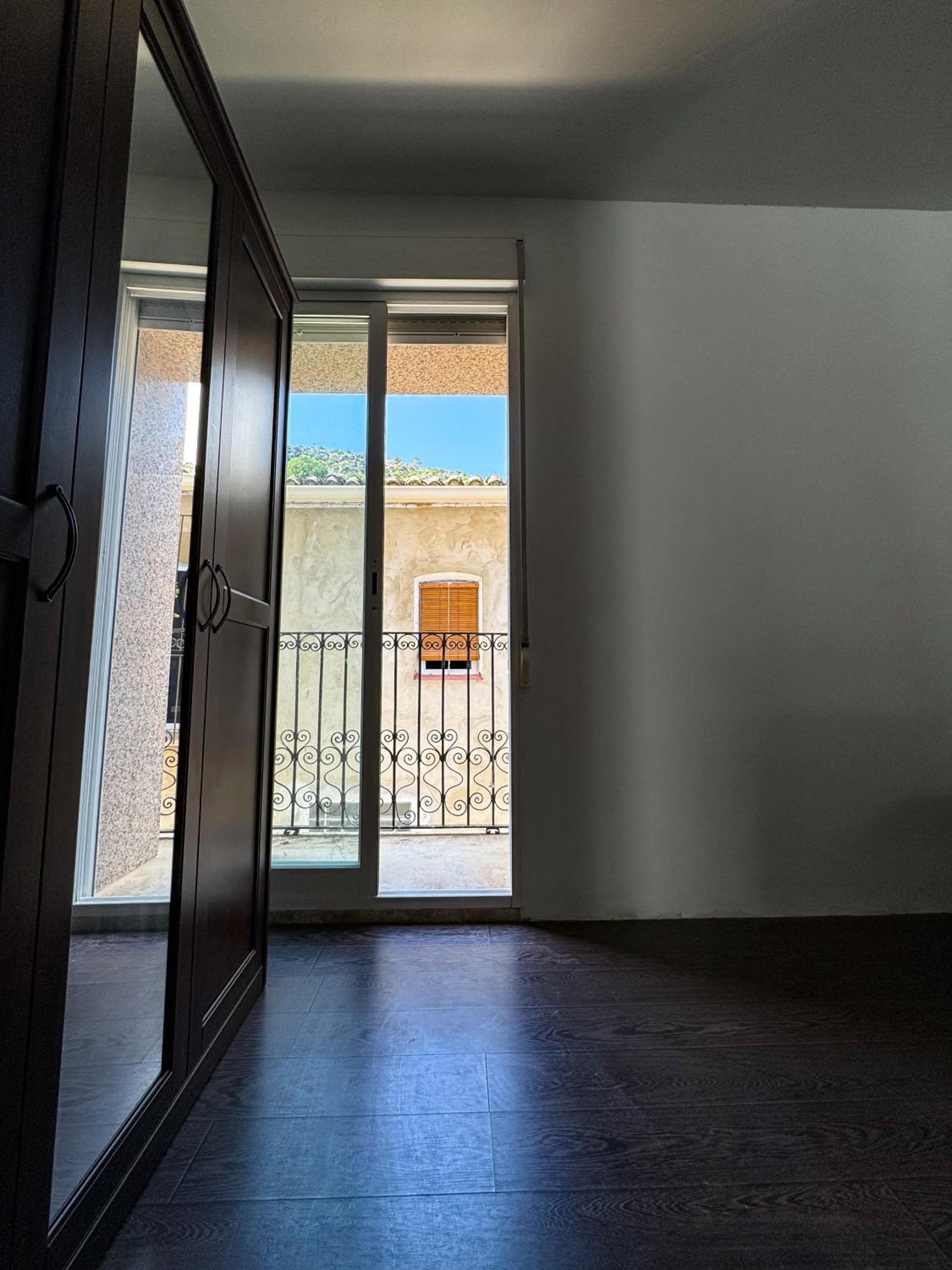 Casa de cuatro habitaciones