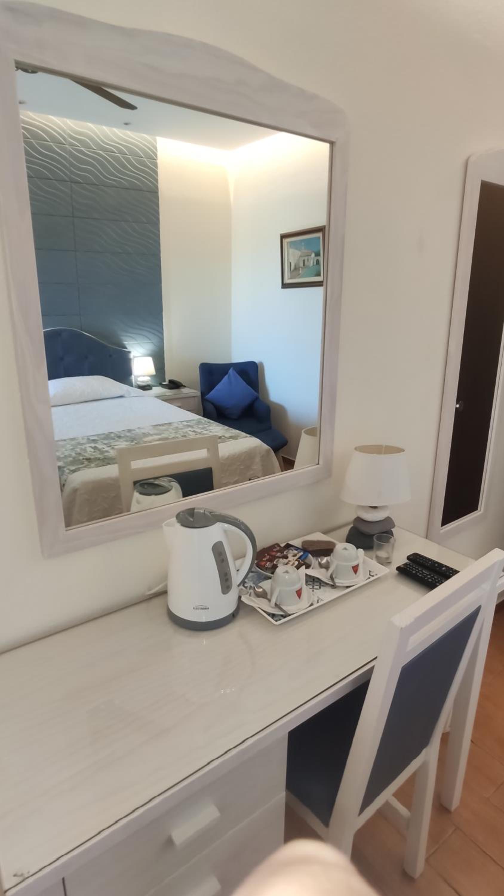 Superior Twin Room with Balcony and Sea or River View - Photo 1
