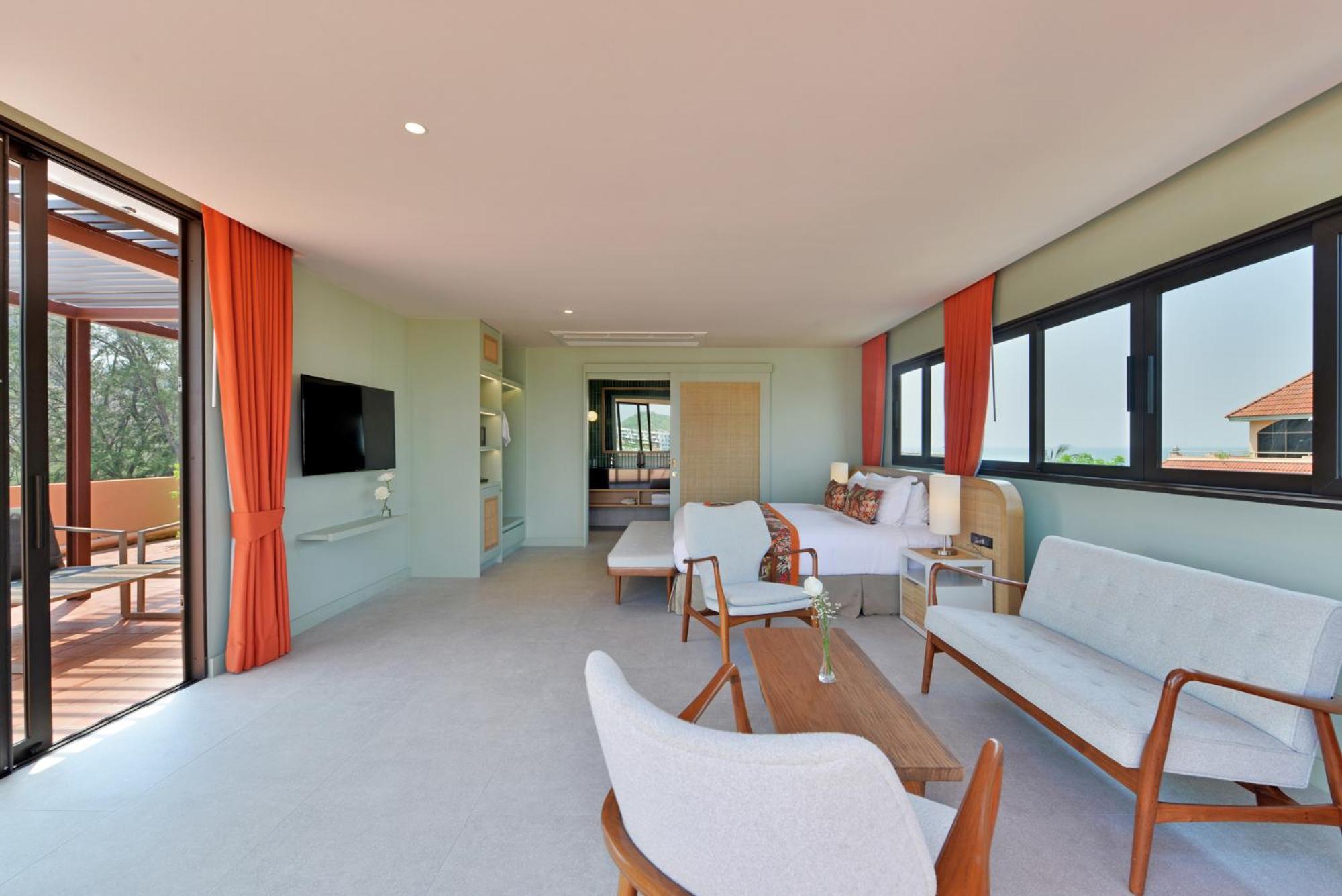 Penthouse Studio with Mountain View - Photo 1