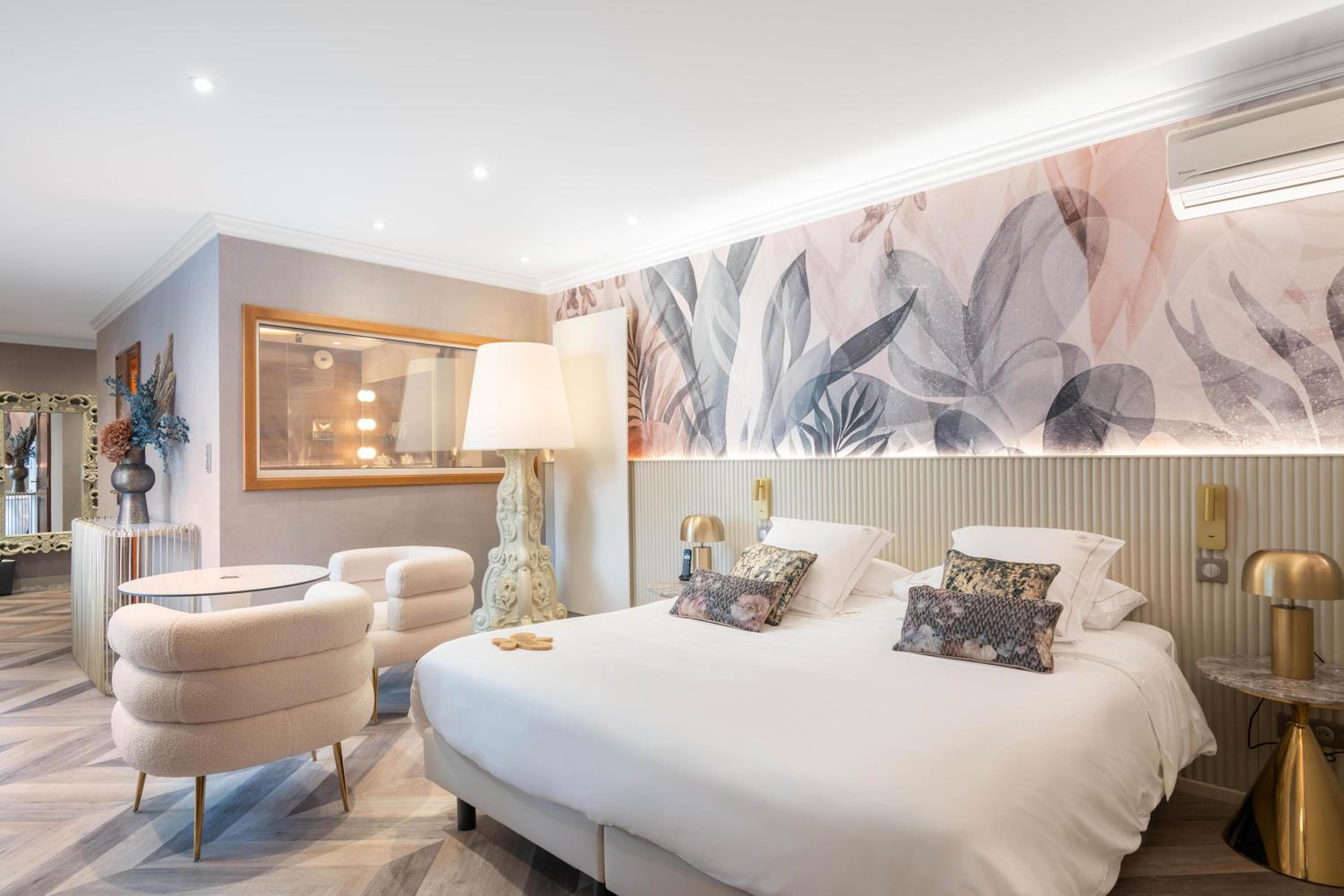 Double Room "Les Jardins" - Photo 9