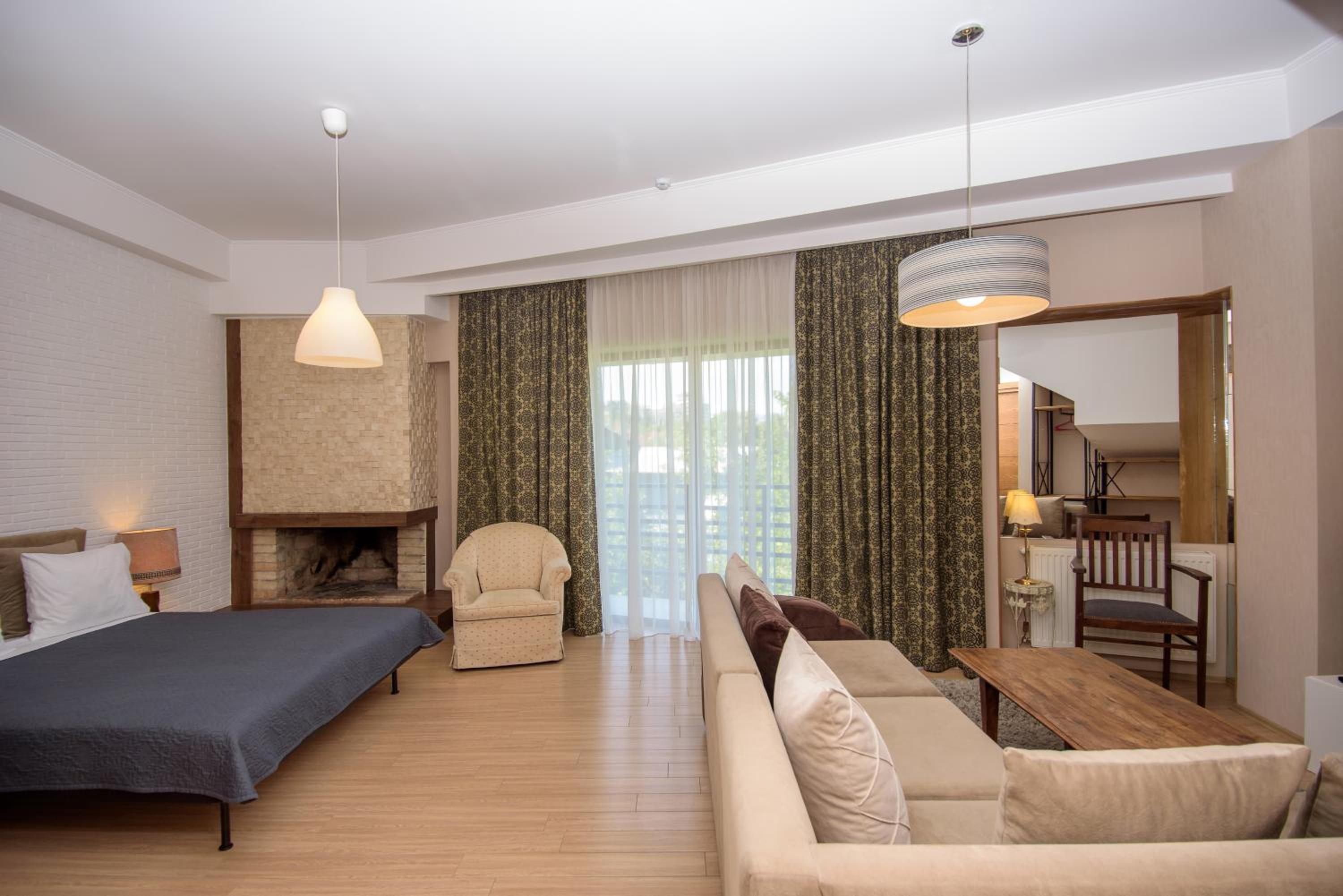 Deluxe Quadruple Room
