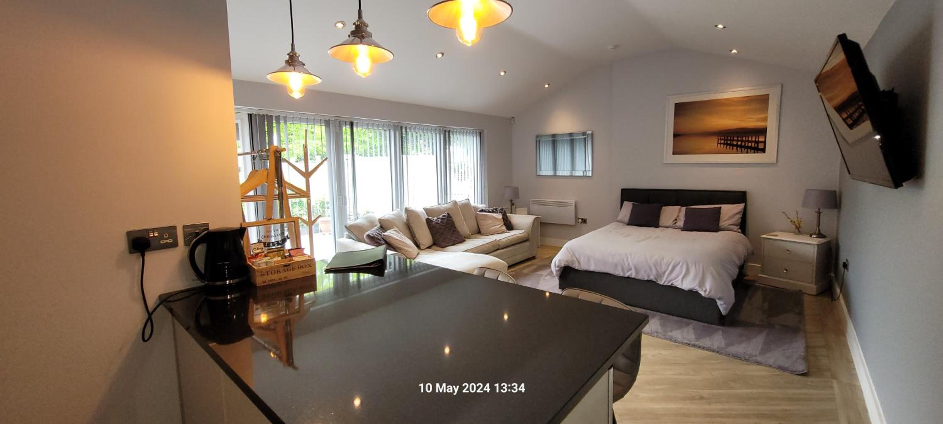 One-Bedroom Apartment - Photo 22