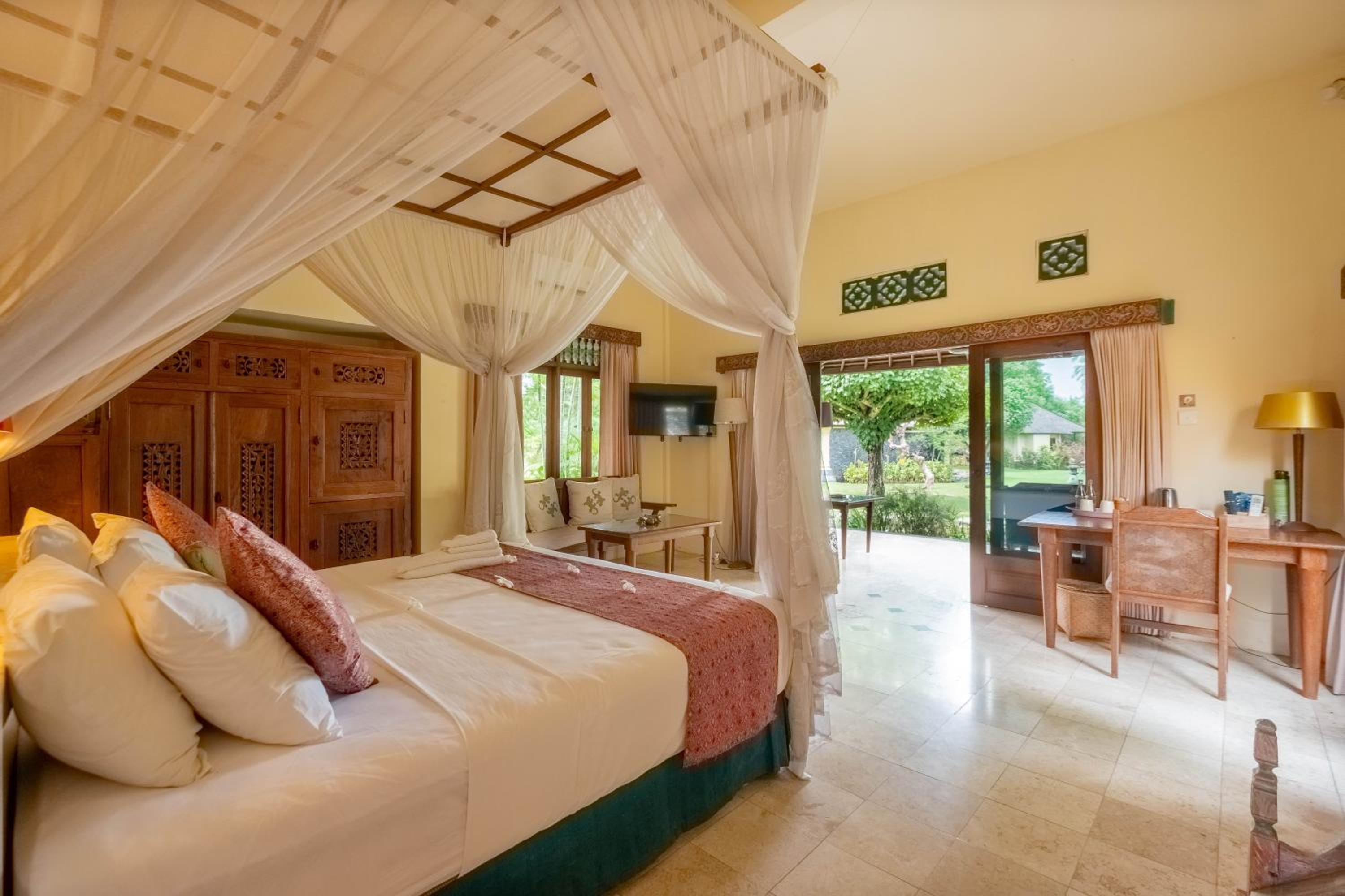 Suite with Sea View - Photo 11
