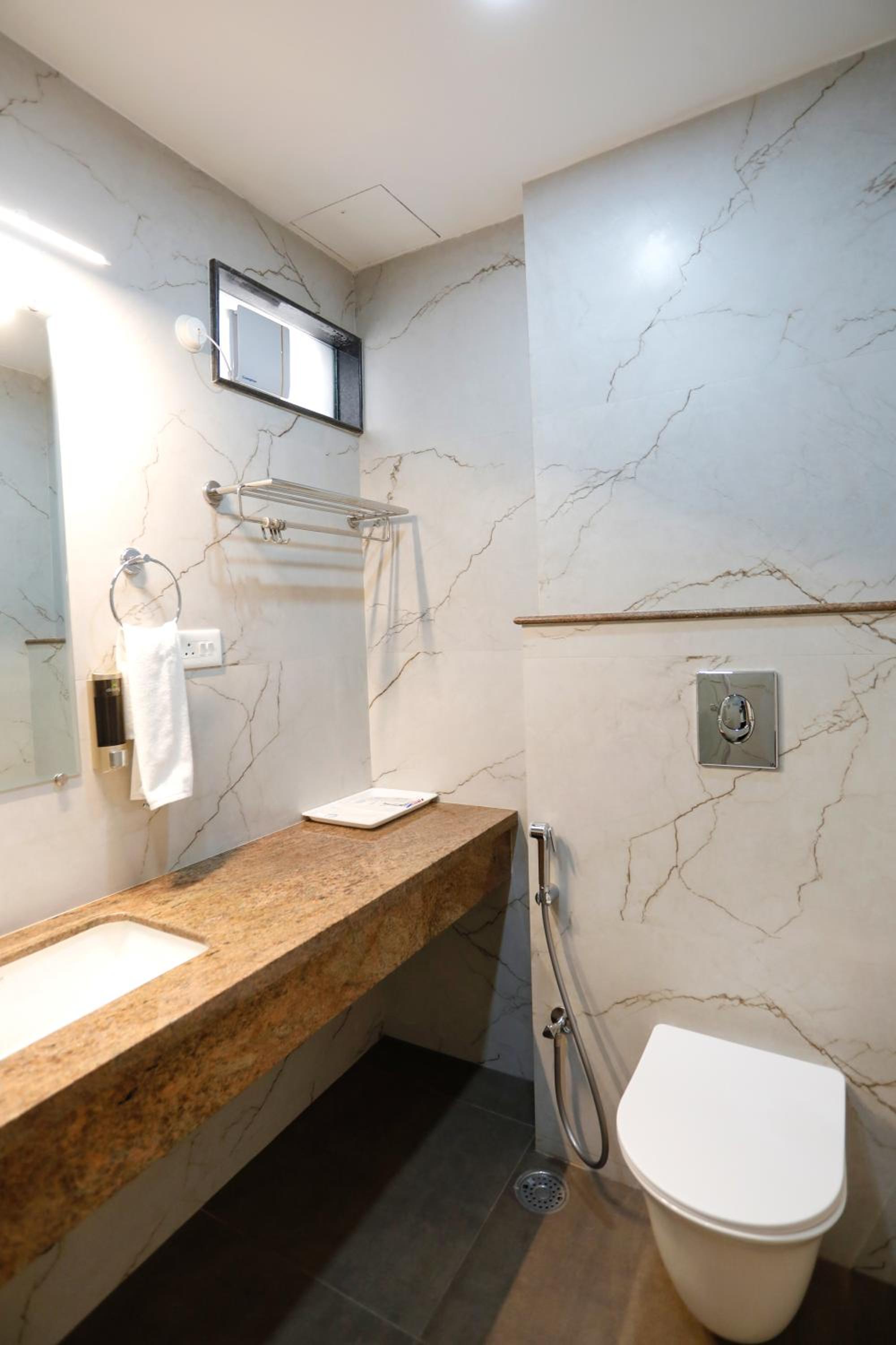 King Suite - Photo 4