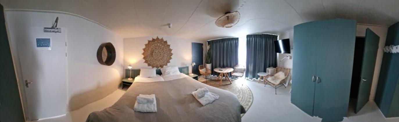 Double Room with Private Bathroom photo 1