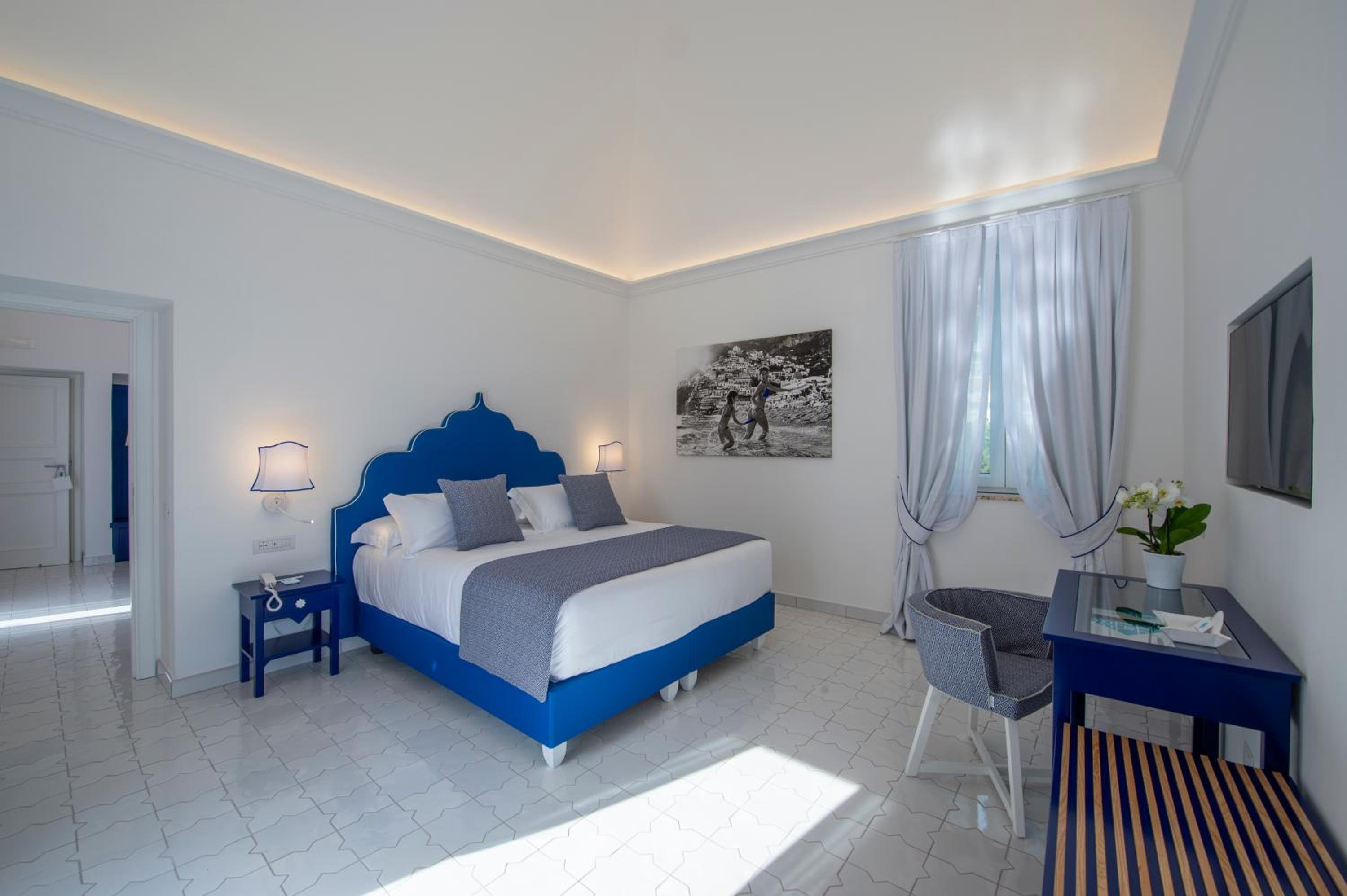 Deluxe Double or Twin Room with Sea View photo 1