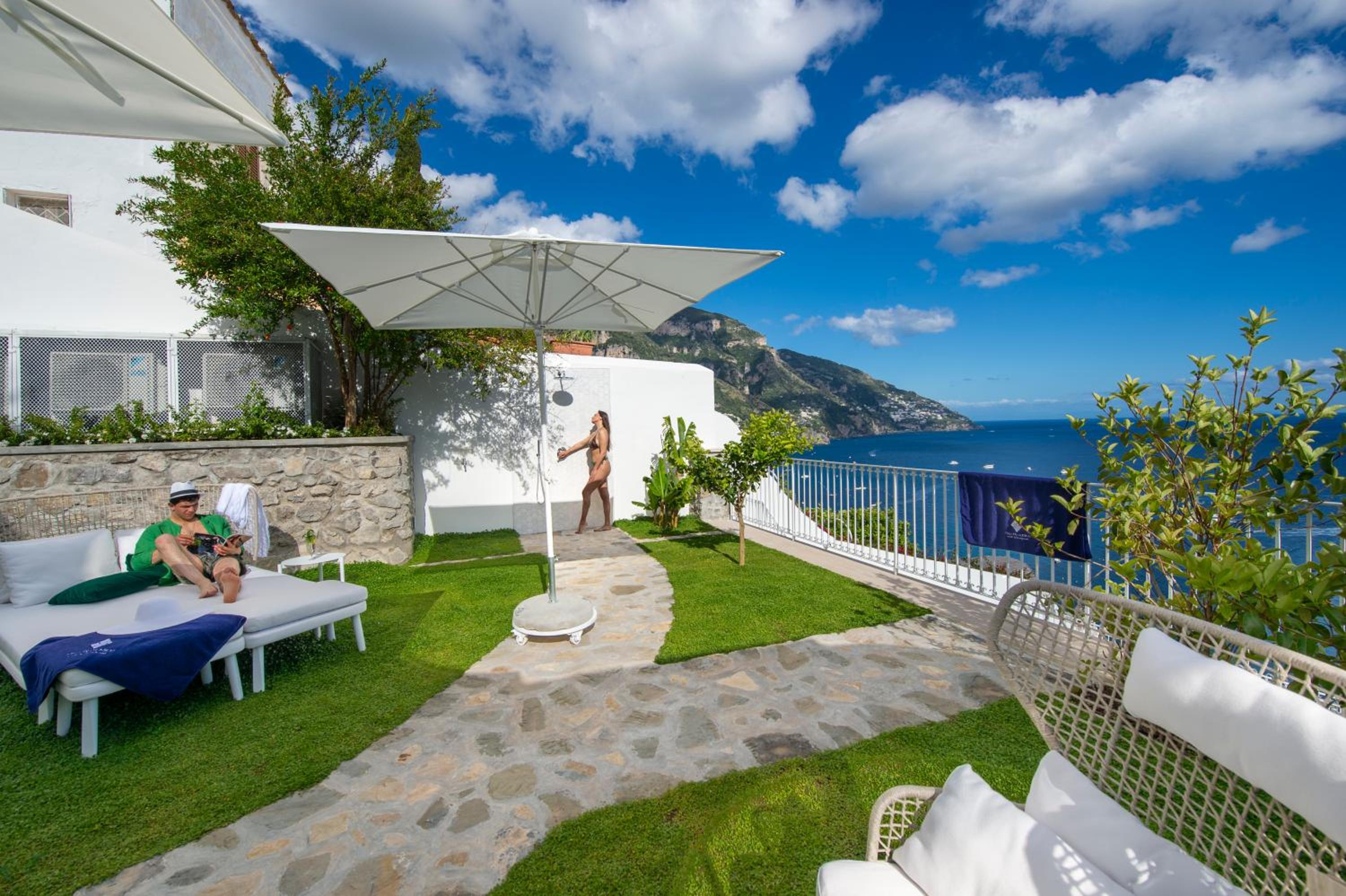 Deluxe Double or Twin Room with Sea View photo 3