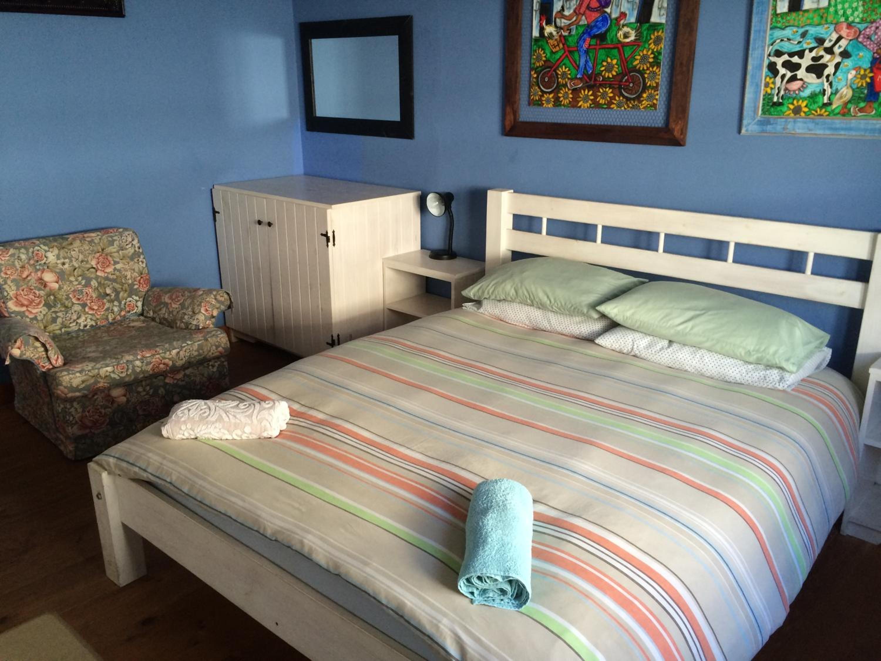 Standard Double Room with Shared Communal Bathrooms photo 3
