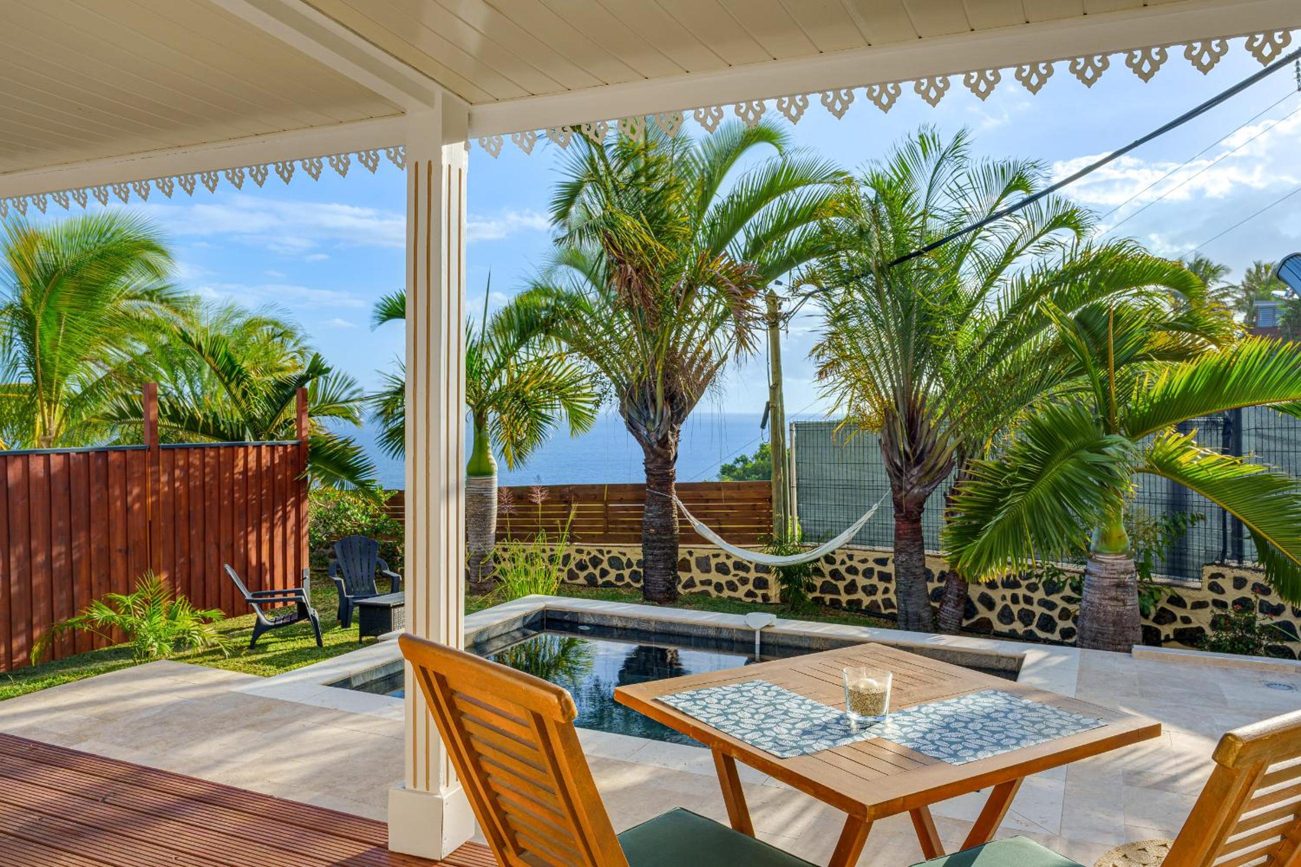 Deluxe Bungalow with Sea View photo 1