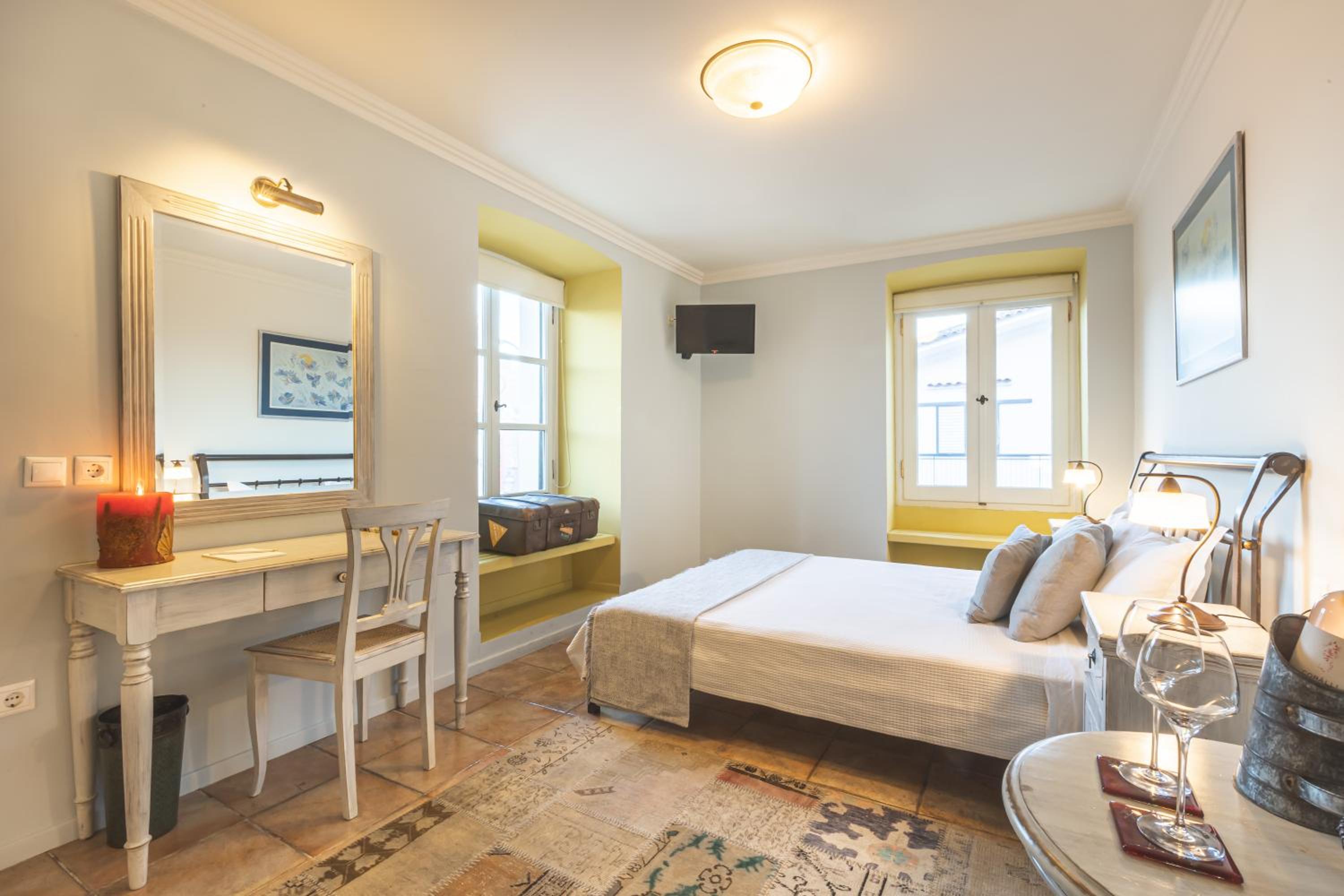 Standard Double Room - Photo 4