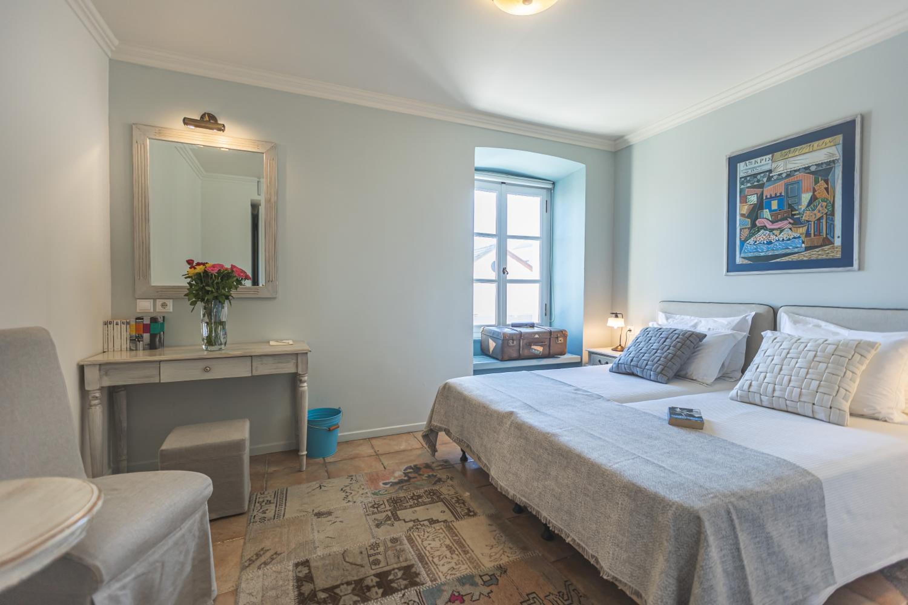Standard Twin Room - Photo 8