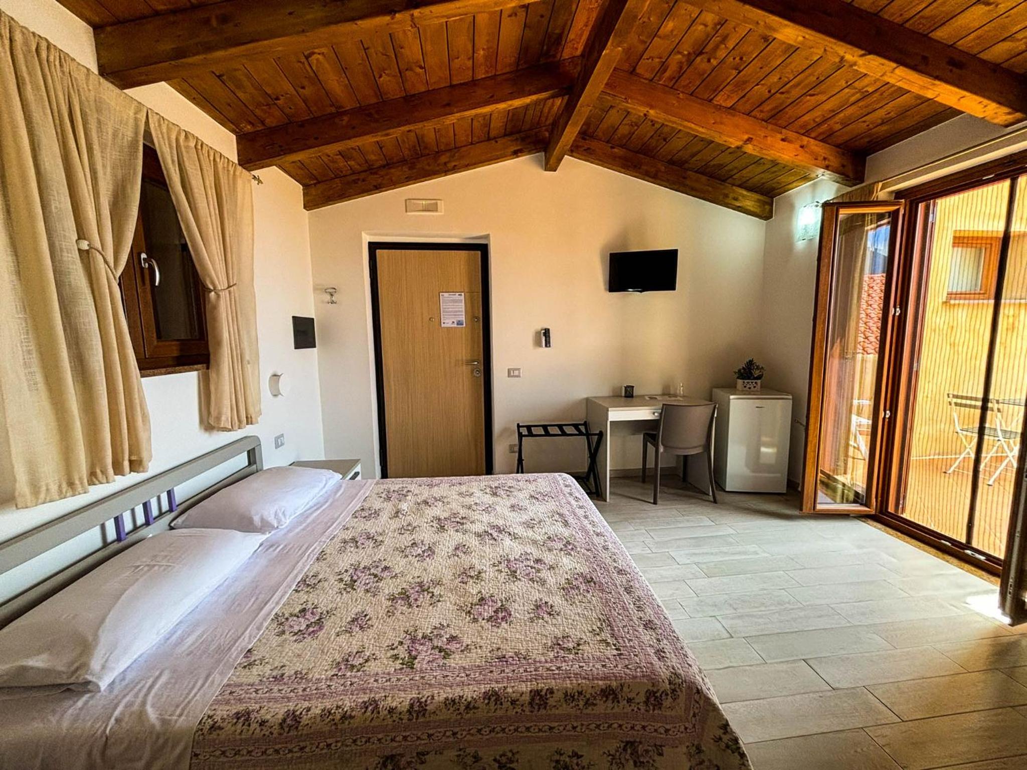 Double Room with Balcony and Sea View photo 1